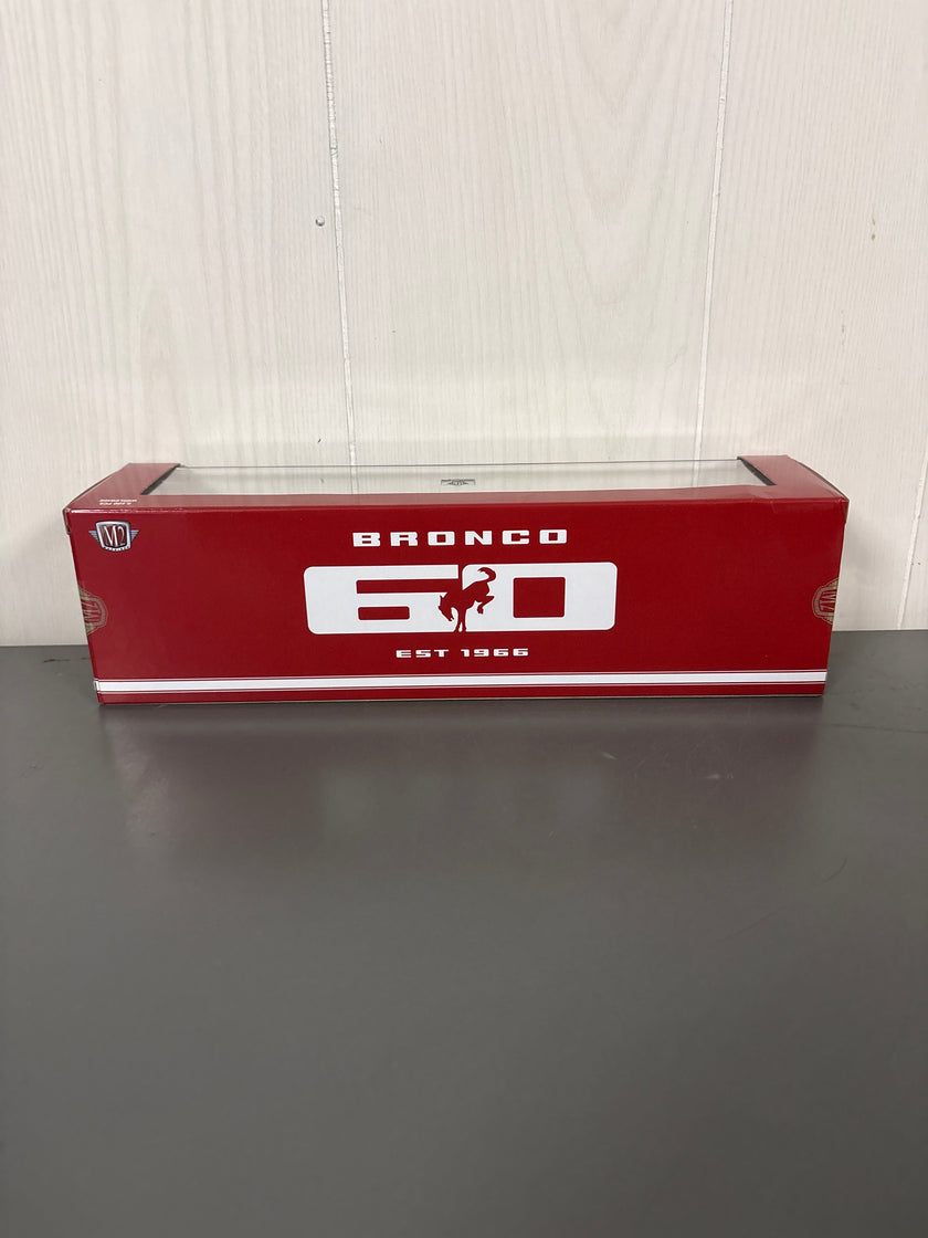 M2 1987 Ford F-350 Truck & 1966 Ford Bronco Diecast