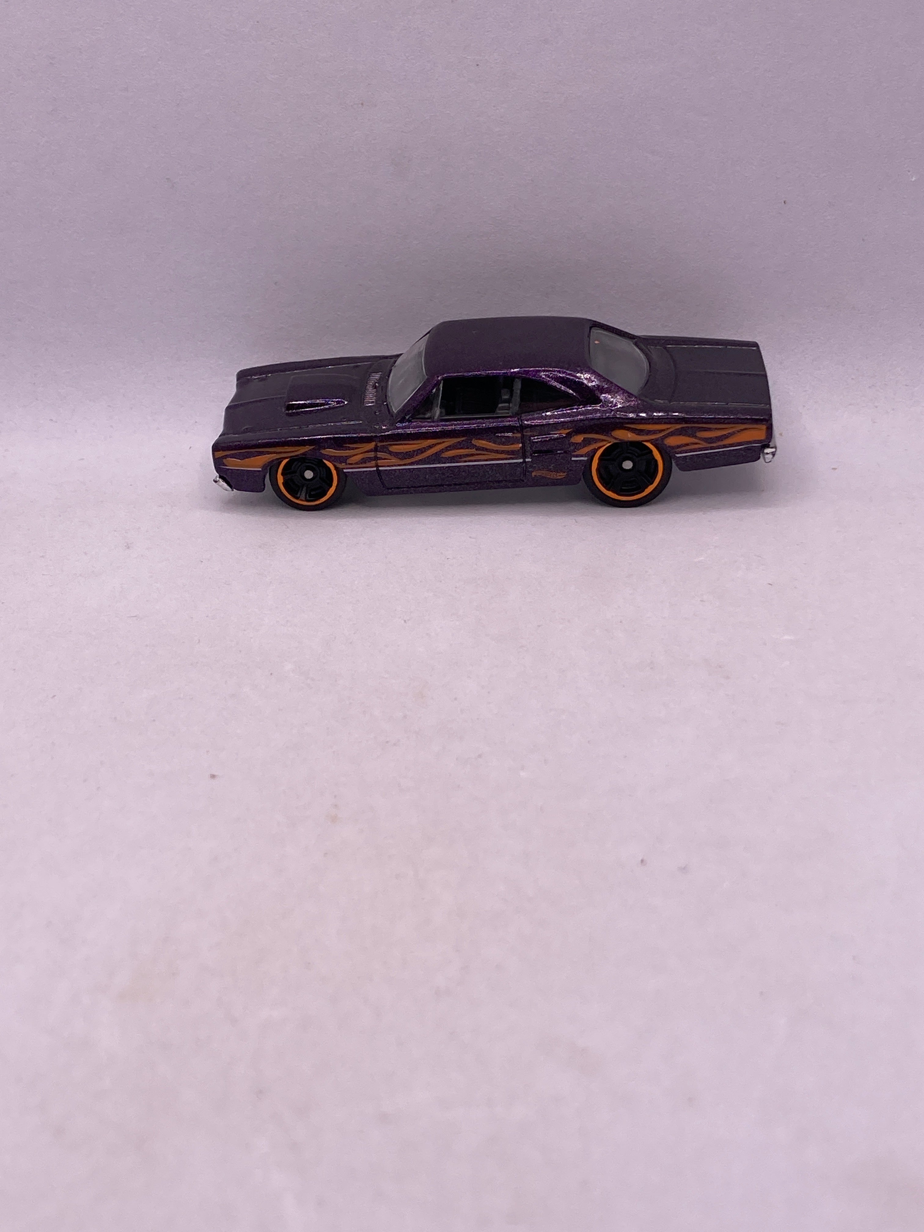 Hot Wheels 69 Dodge Coronet Super Bee Diecast