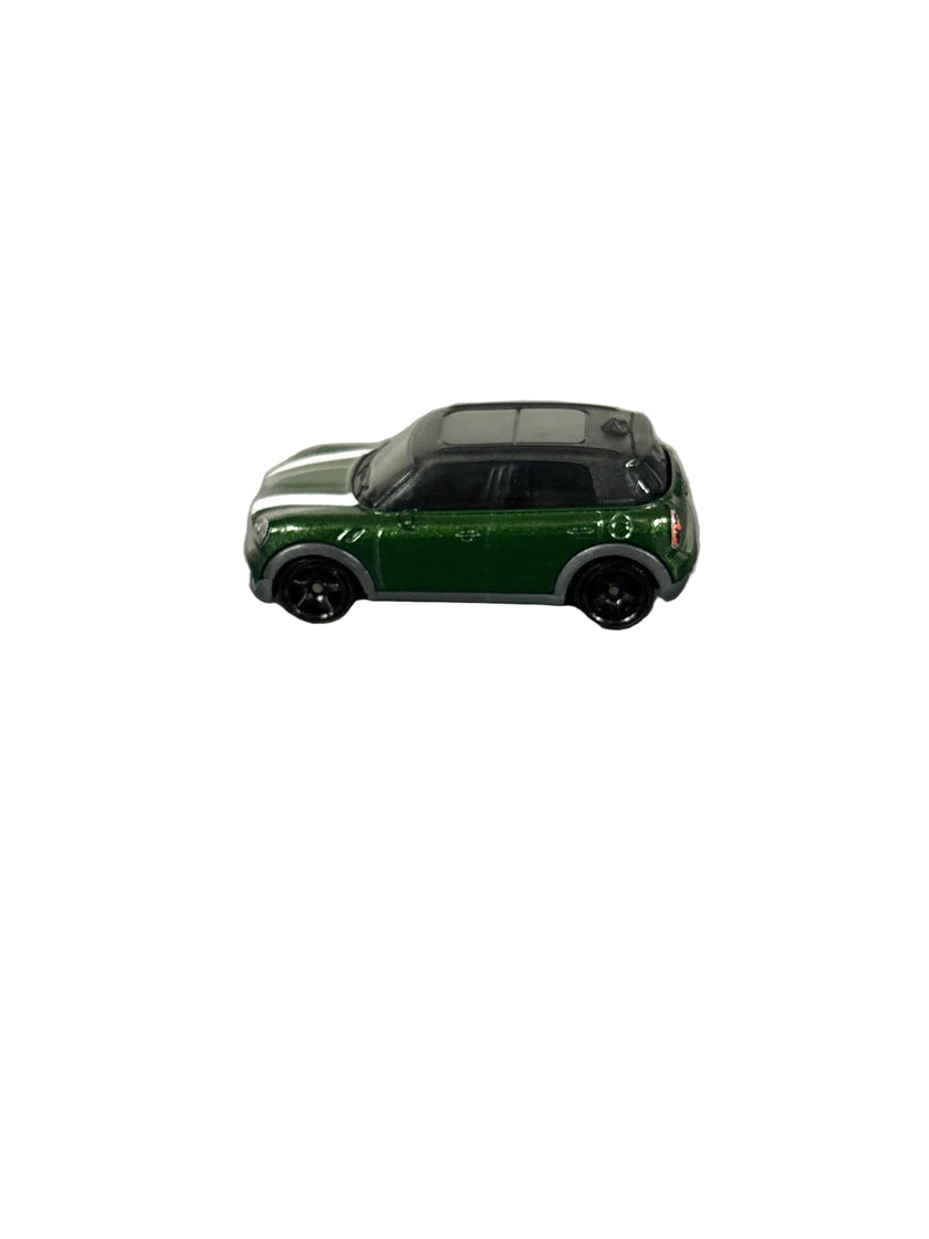 Matchbox 2011 Mini Cooper Countryman Diecast