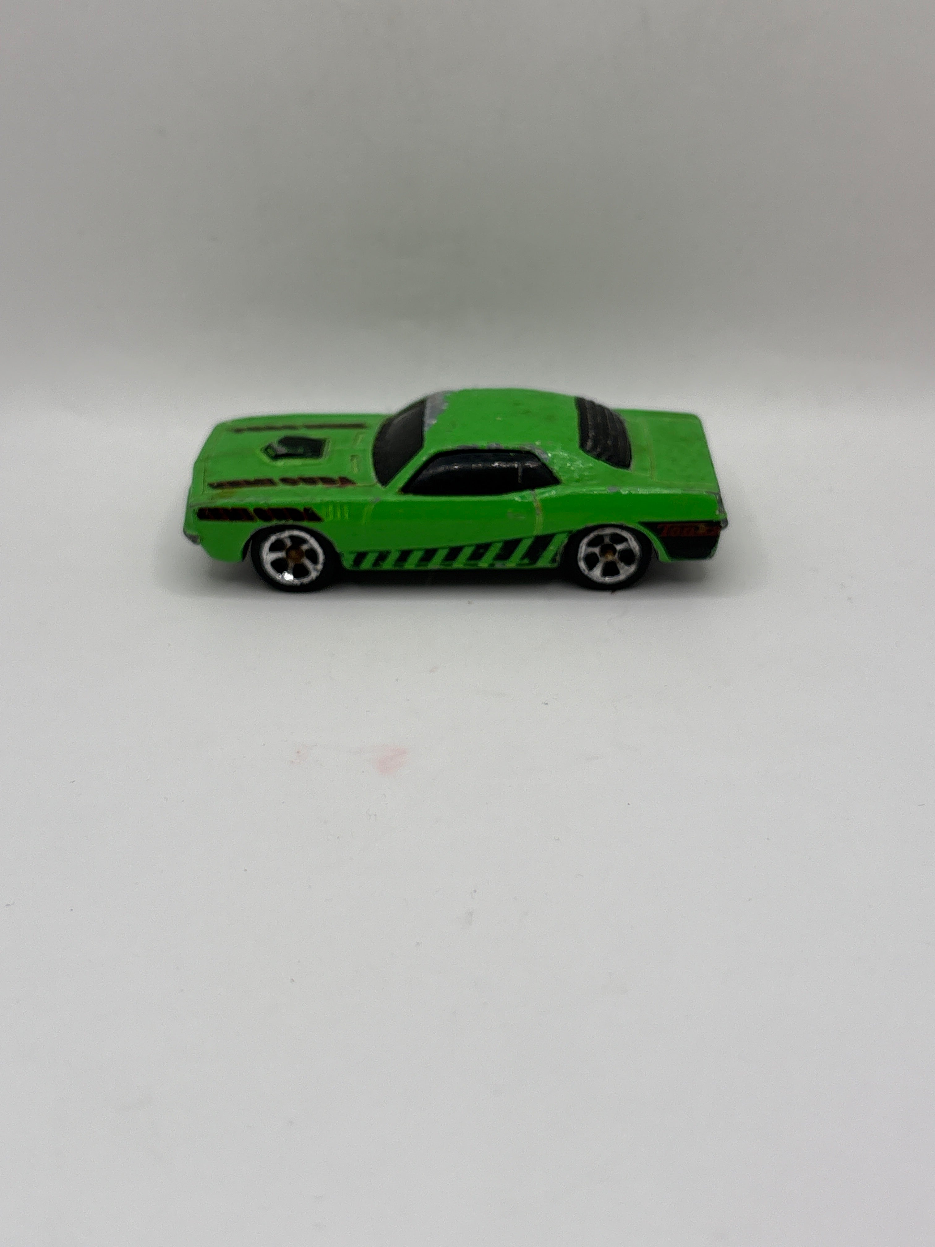 Maisto Plymouth HEMI Cuda Diecast