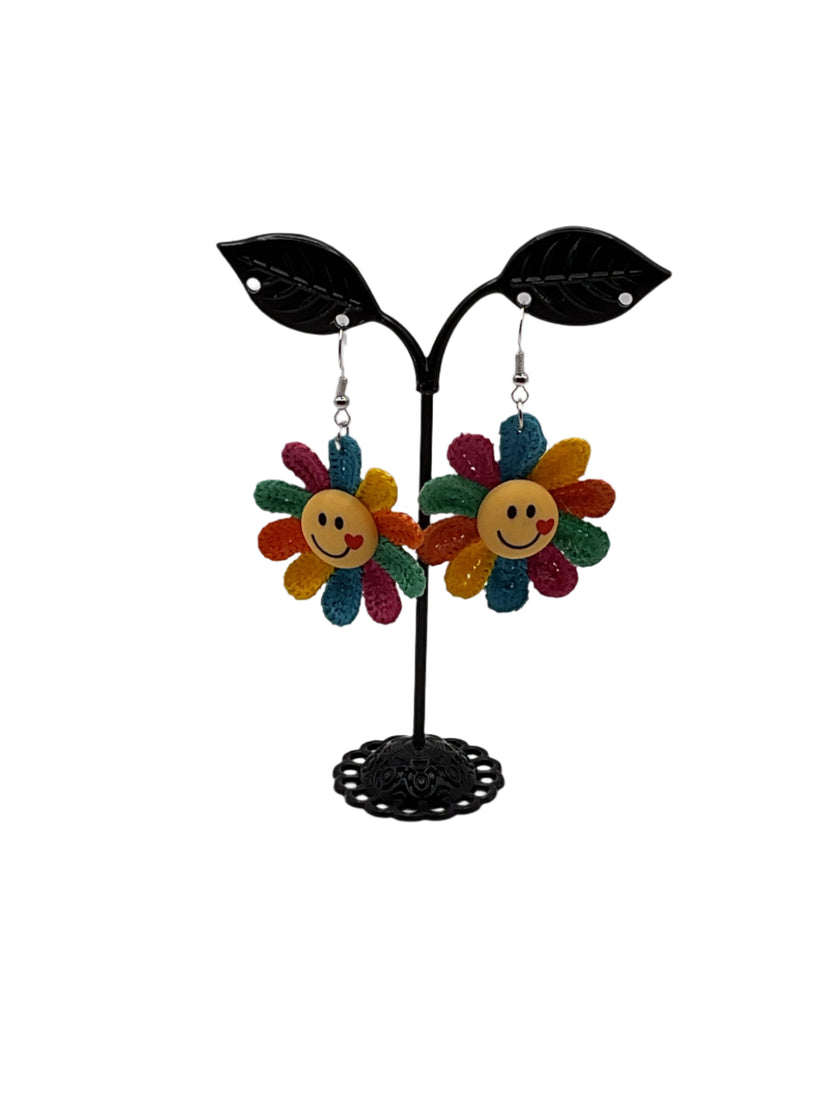 खुश चेहरा फूल बालियां