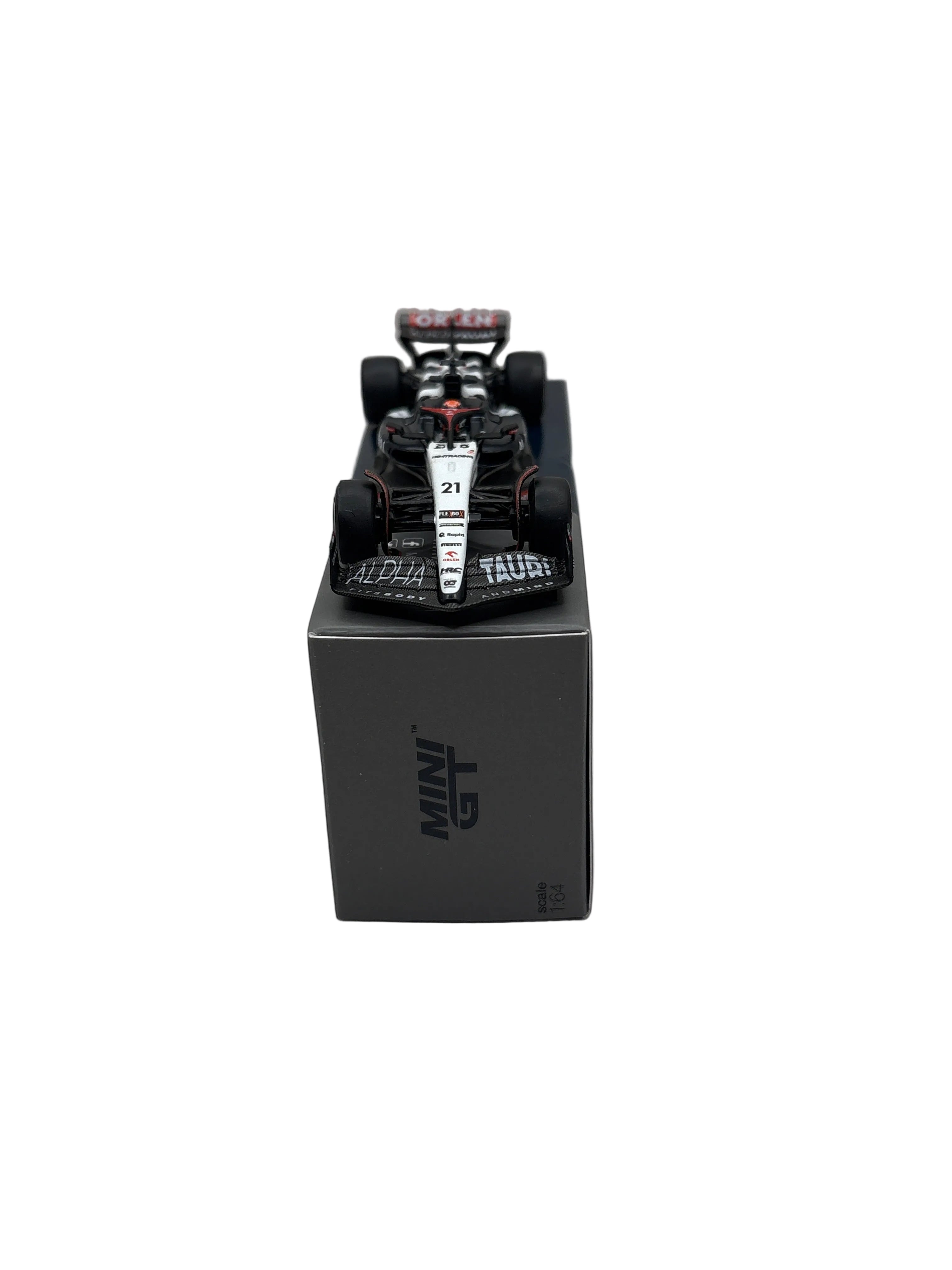 Mini GT AlphaTauri AT04 #21 Diecast multi color