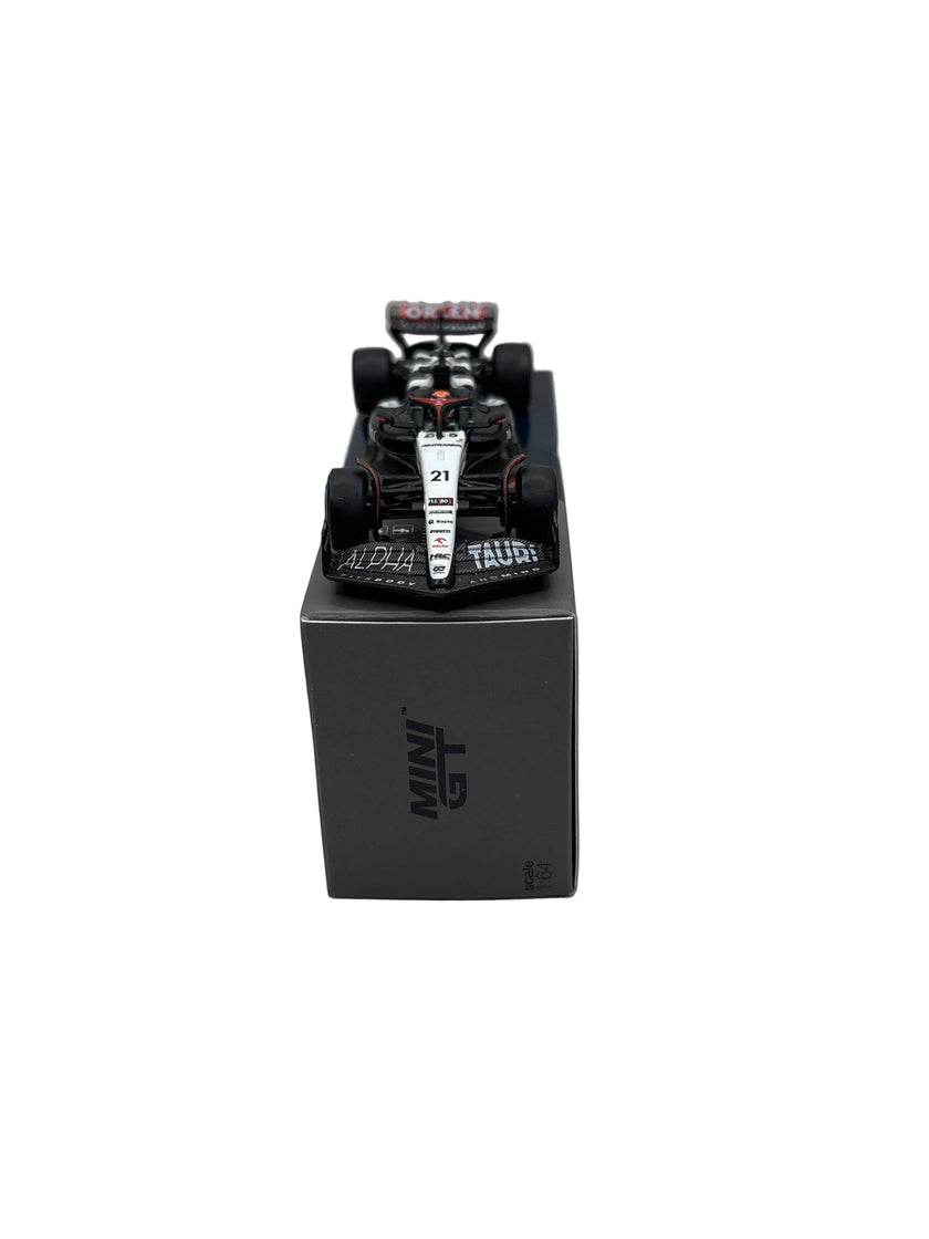 Mini GT AlphaTauri AT04 #21 Diecast multi color