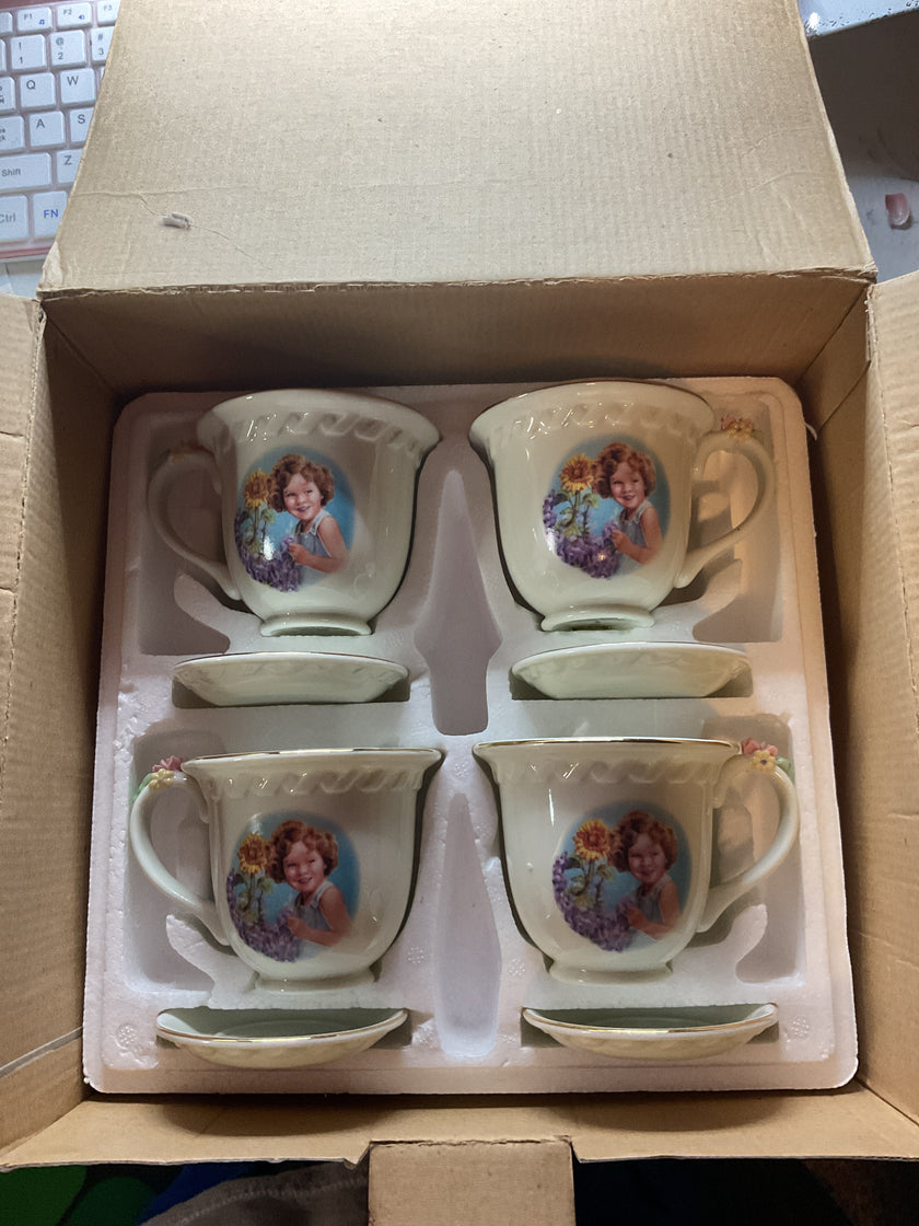 Shirley Temple 4 Cup And Saucer Set