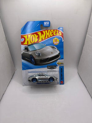 Hot Wheels Porsche 911 Carrera T Diecast silver
