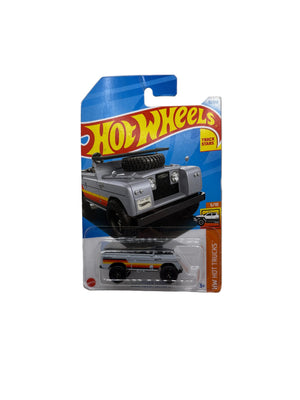 Hot Wheels Land Rover Series II Diecast