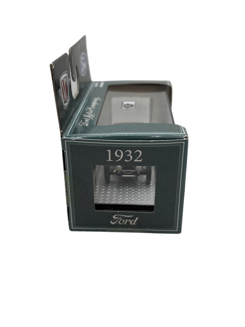 M2 1932 Ford Roadster Diecast