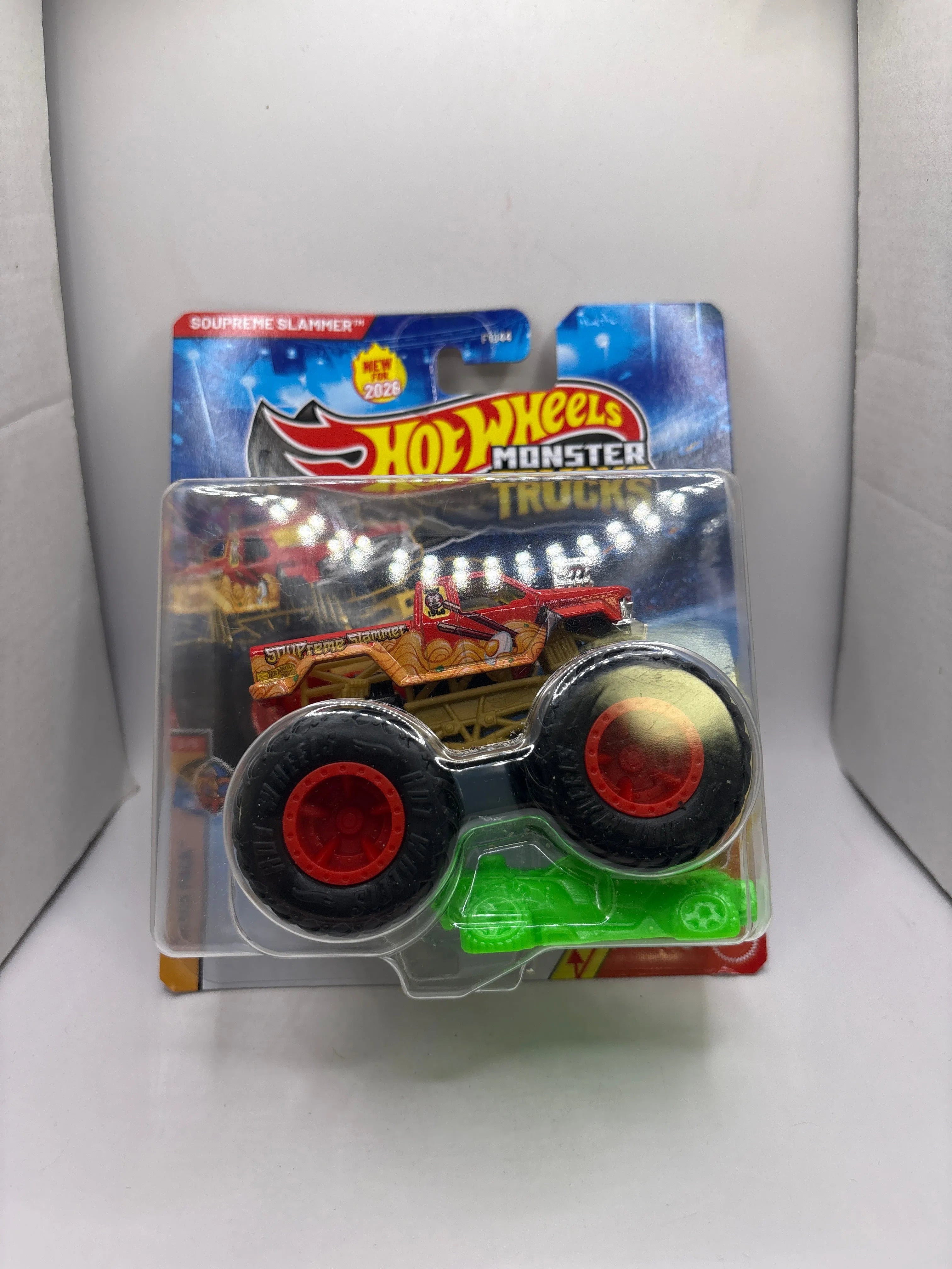 Hot Wheels Soupreme Slammer Diecast red