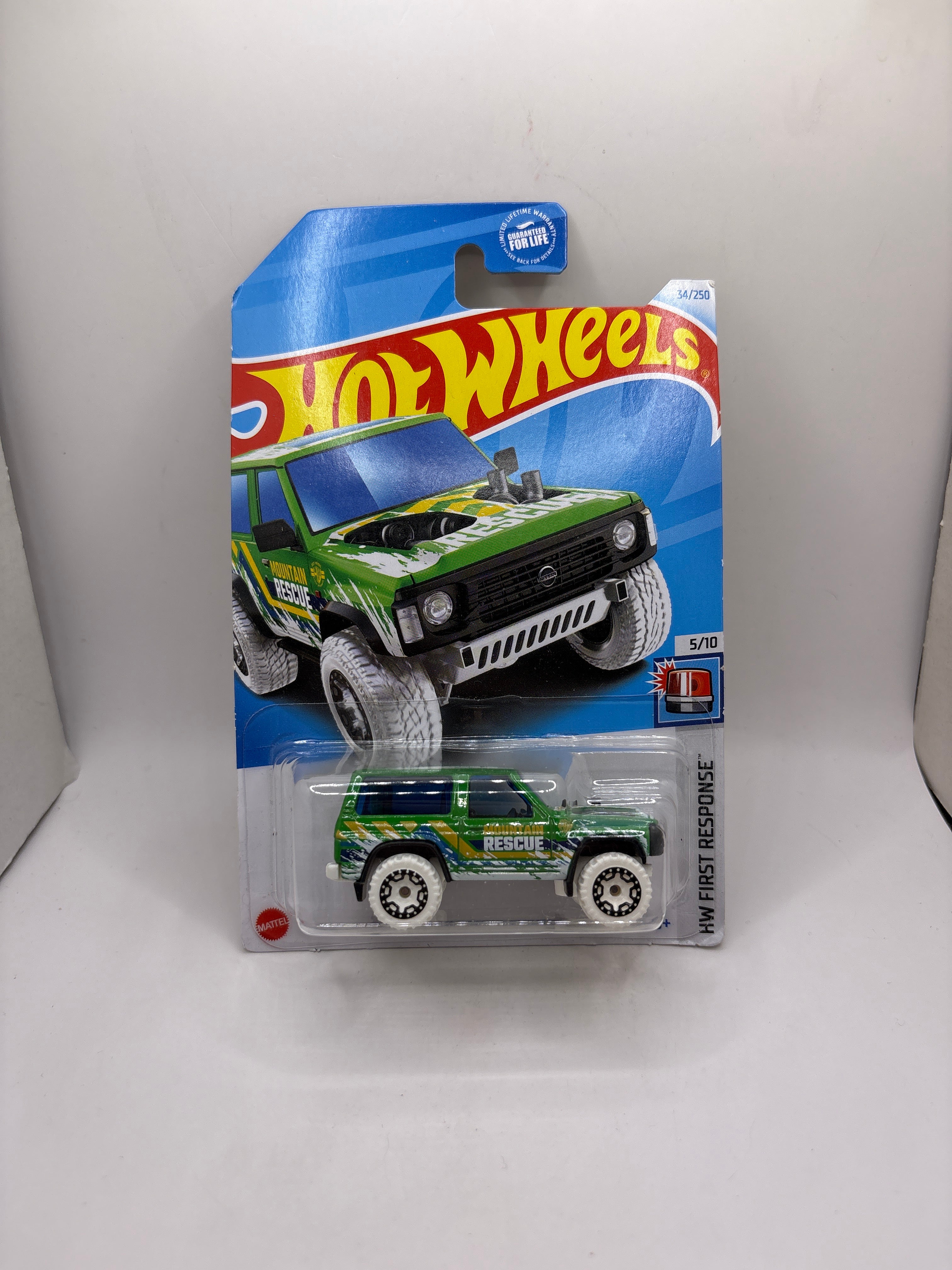 Hot Wheels Nissan Patrol Custom Diecast green