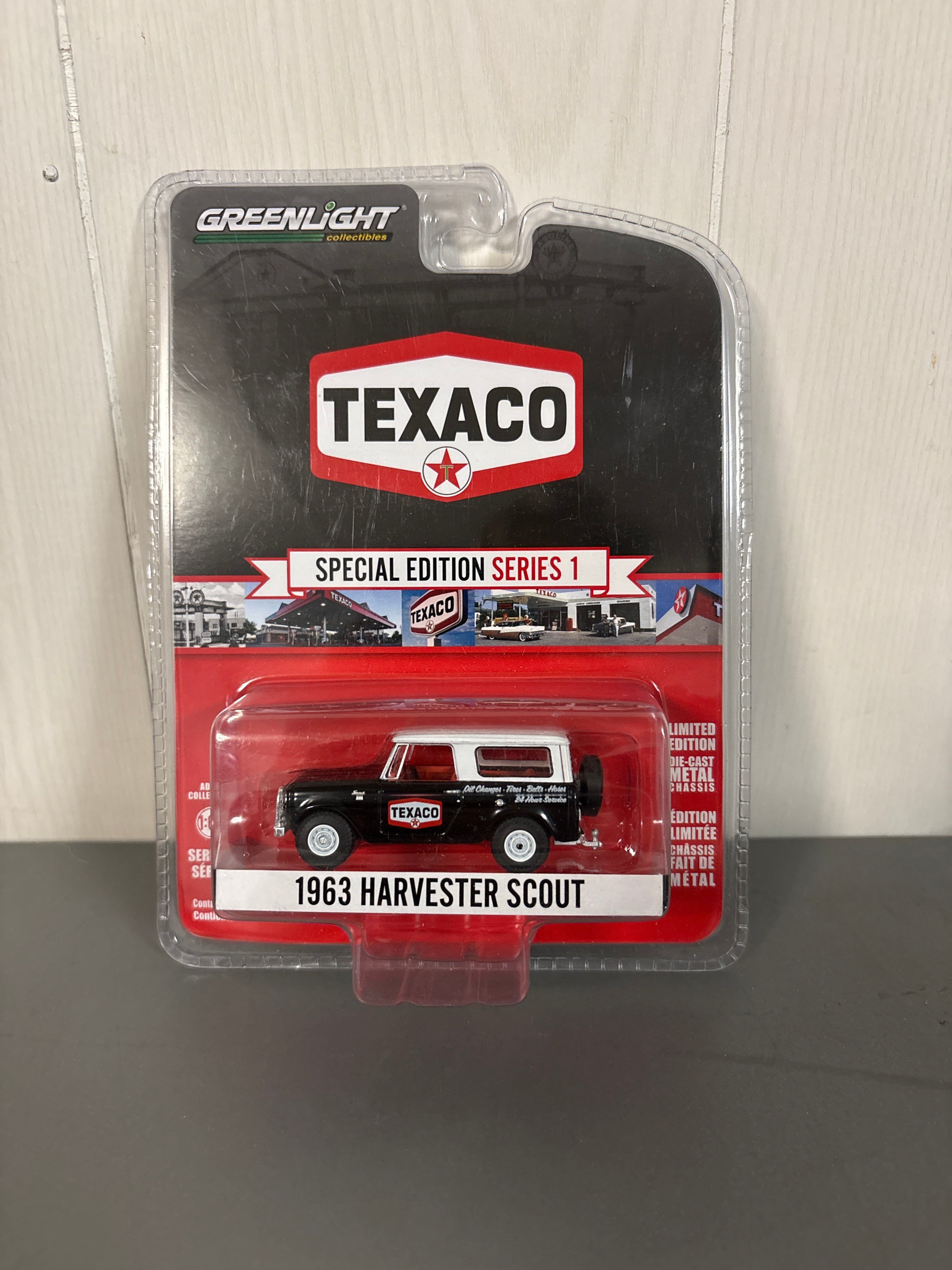 Greenlight 1963 Harvester Scout Diecast black