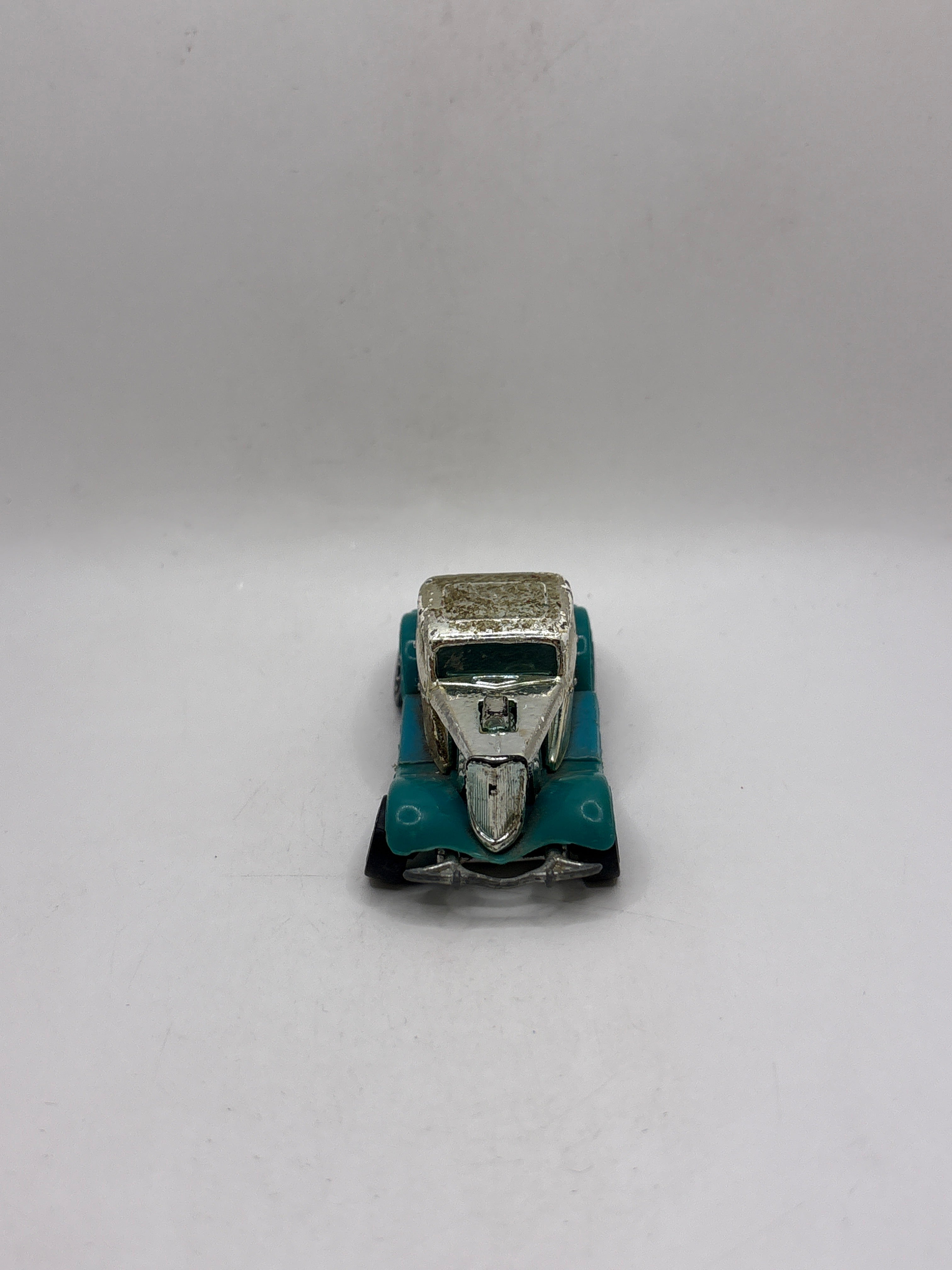 Hot Wheels 34 Ford 3-Window Diecast silver