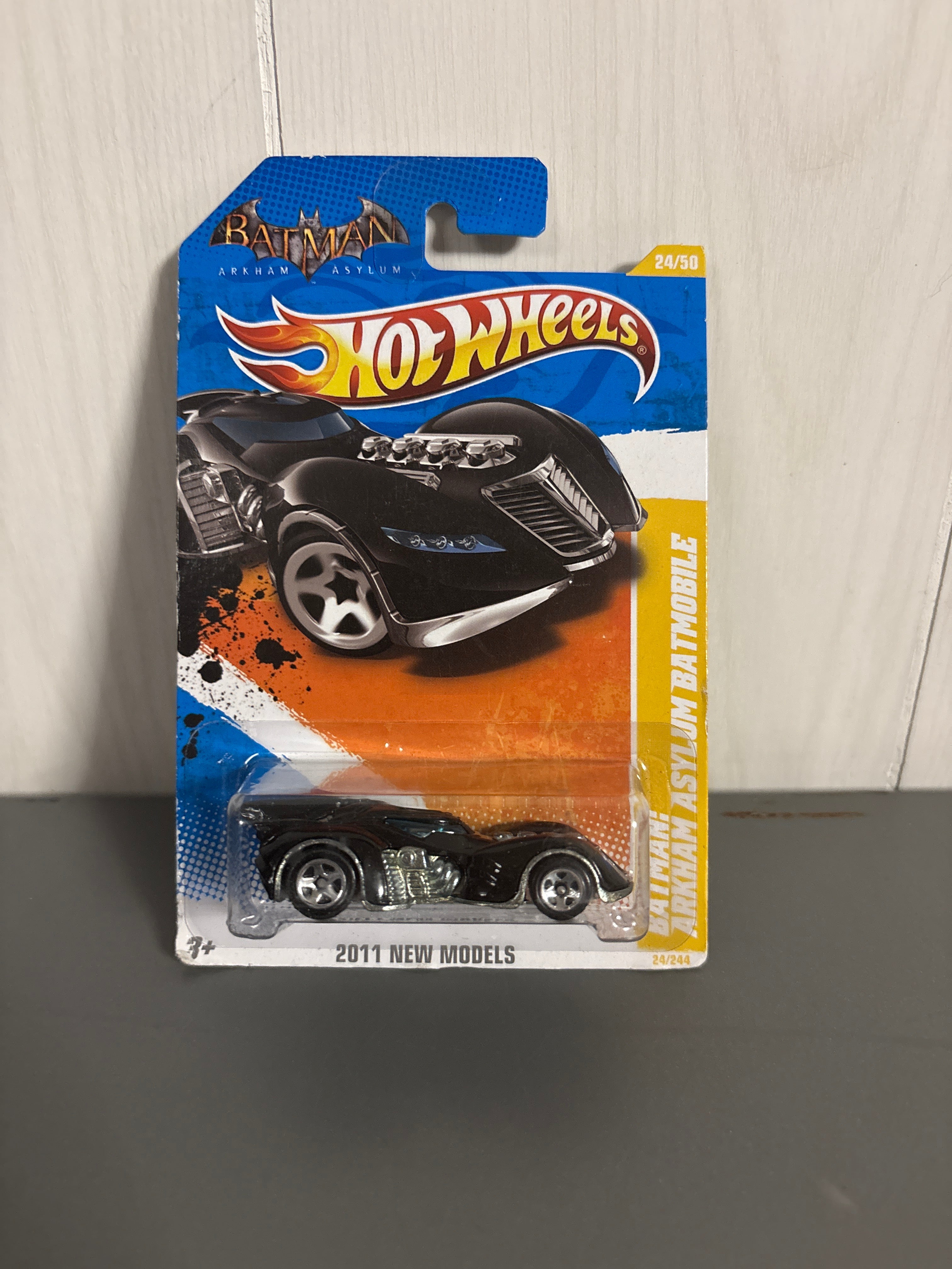 Hot Wheels Batman: Arkham Asylum Batmobile Diecast black