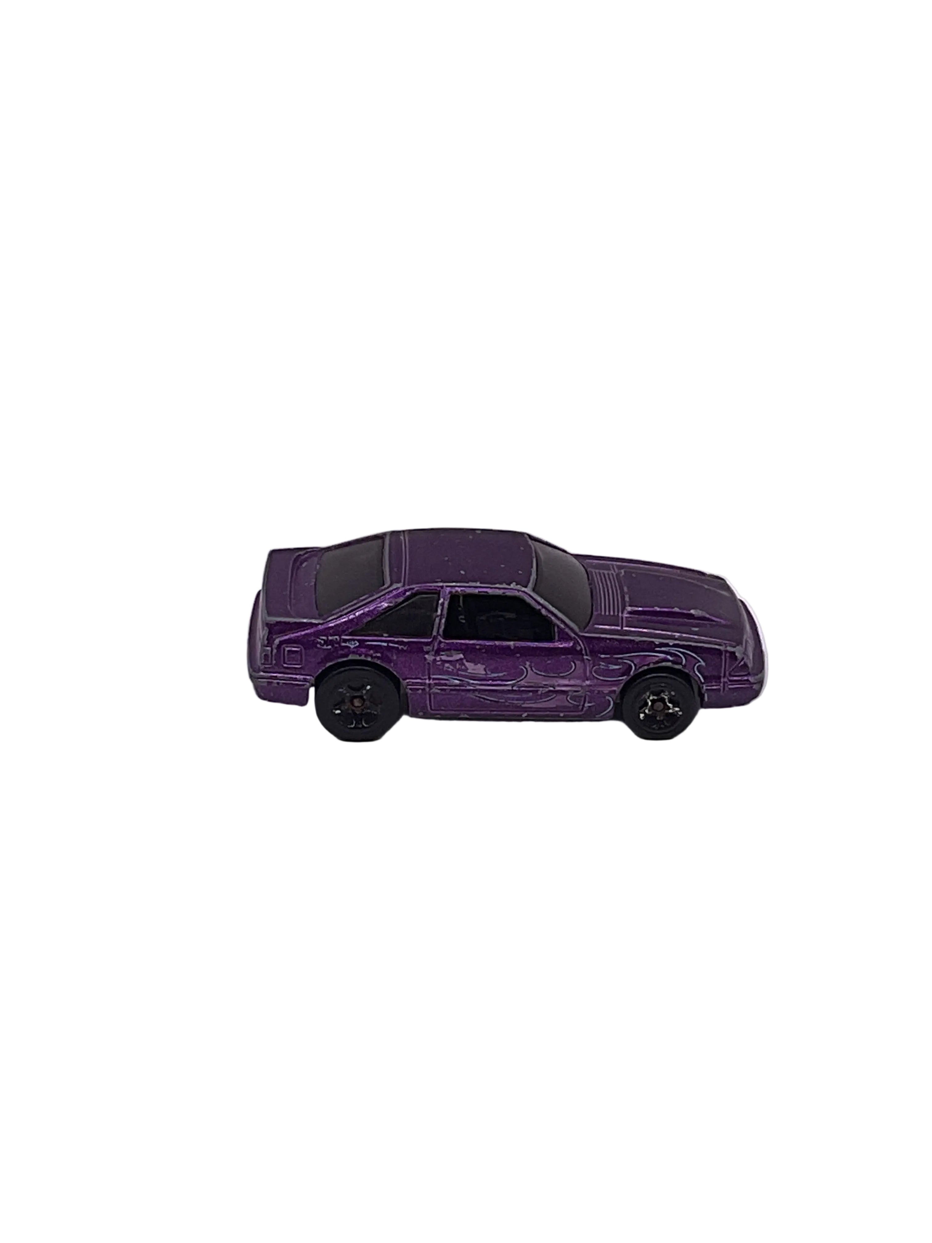 Hot Wheels ‘92 Ford Mustang Diecast Purple