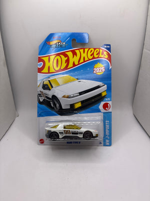 Hot Wheels Hako Type D Diecast white