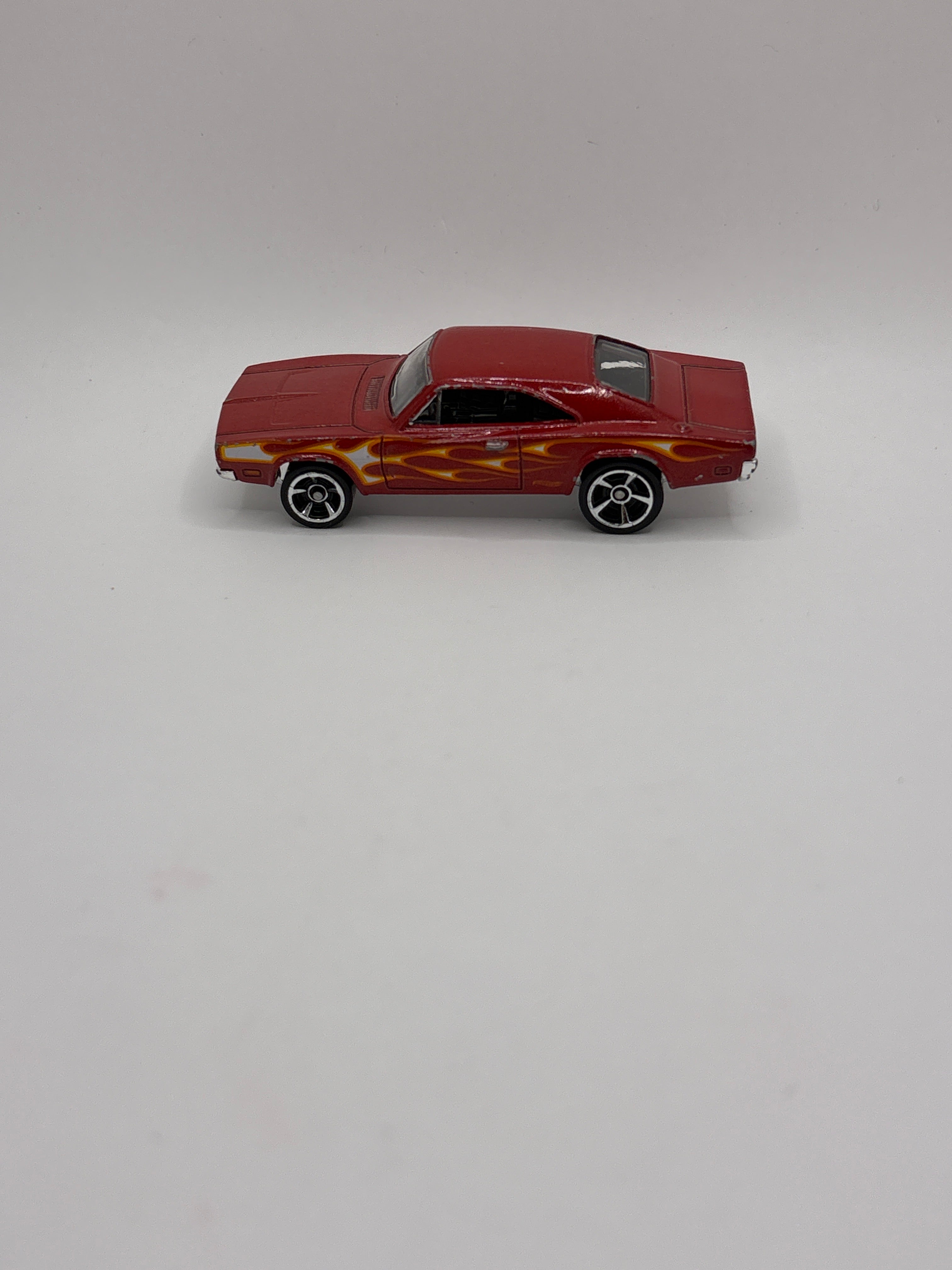 Hot Wheels 69 Dodge Charger 500 Diecast