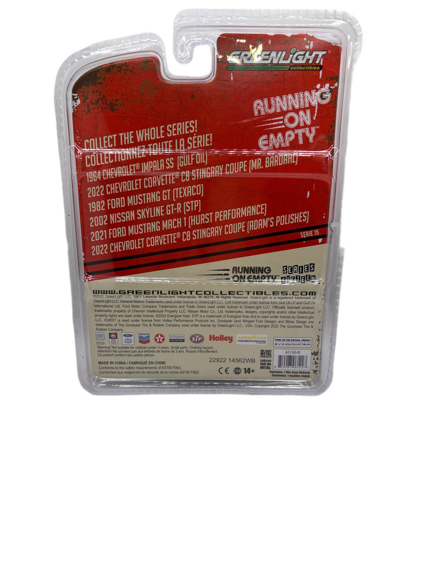 Luz verde 2022 Chevrolet Corvette C8 Stingray Coupé fundido a presión