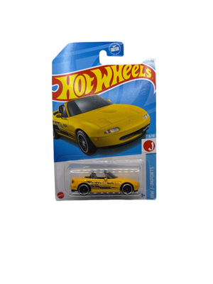 Hot Wheels 91 Mazda MX-5 Miata Diecast