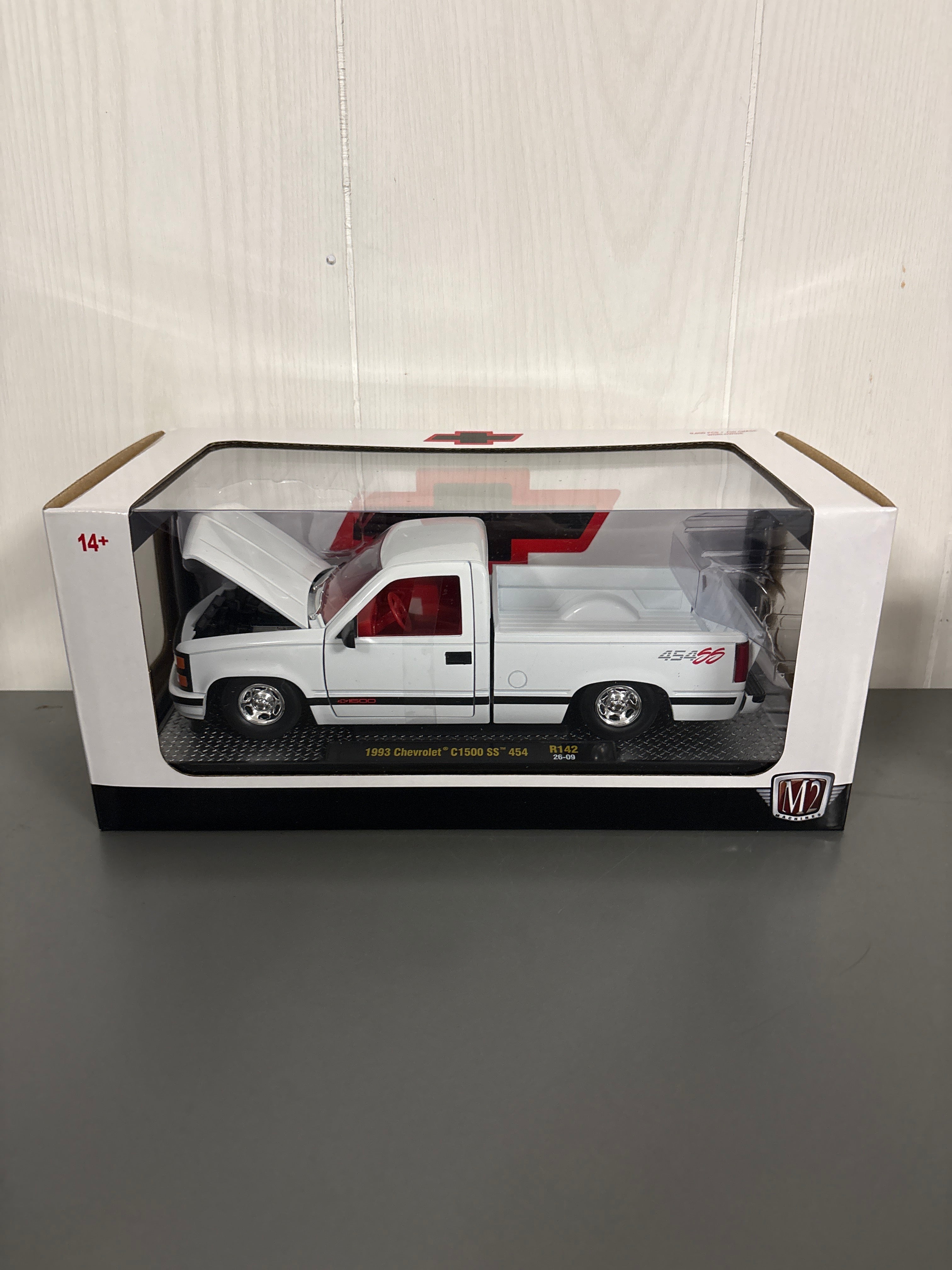M2 1993 Chevrolet C1500 SS 454 Diecast