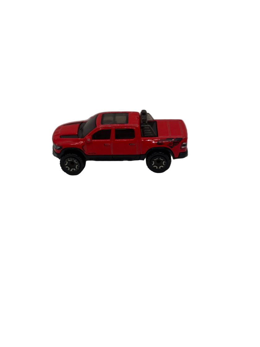 Hot Wheels 23 Ram 1500 Diecast red
