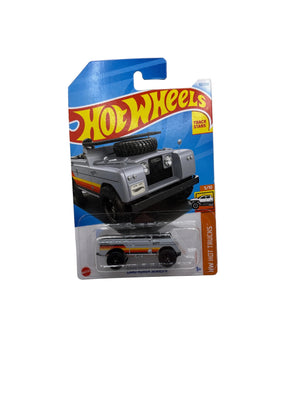 Hot Wheels Land Rover Series II Diecast silver