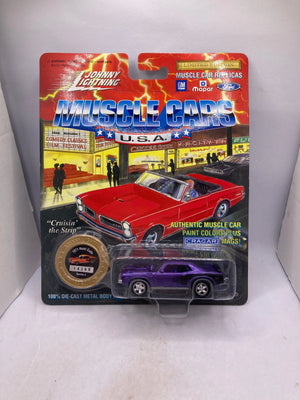 Johnny Lightning 1971 HEMI Cuda Diecast