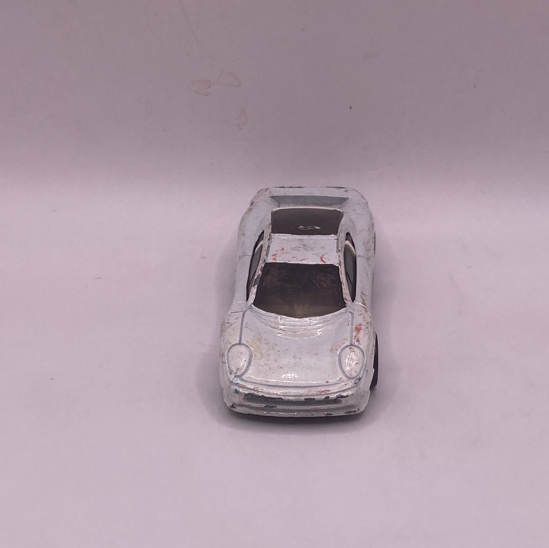 Hot Wheels Jaguar XJ220 Diecast