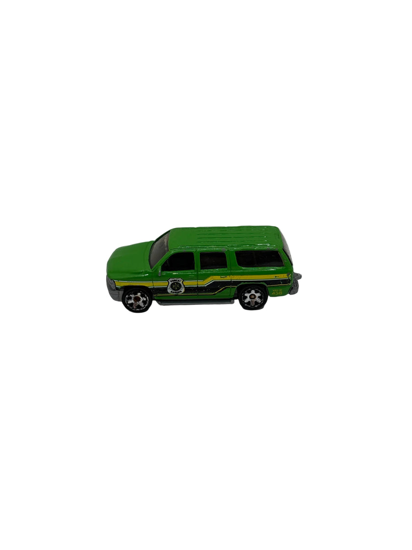 Matchbox 2000 Chevrolet Suburban Diecast green