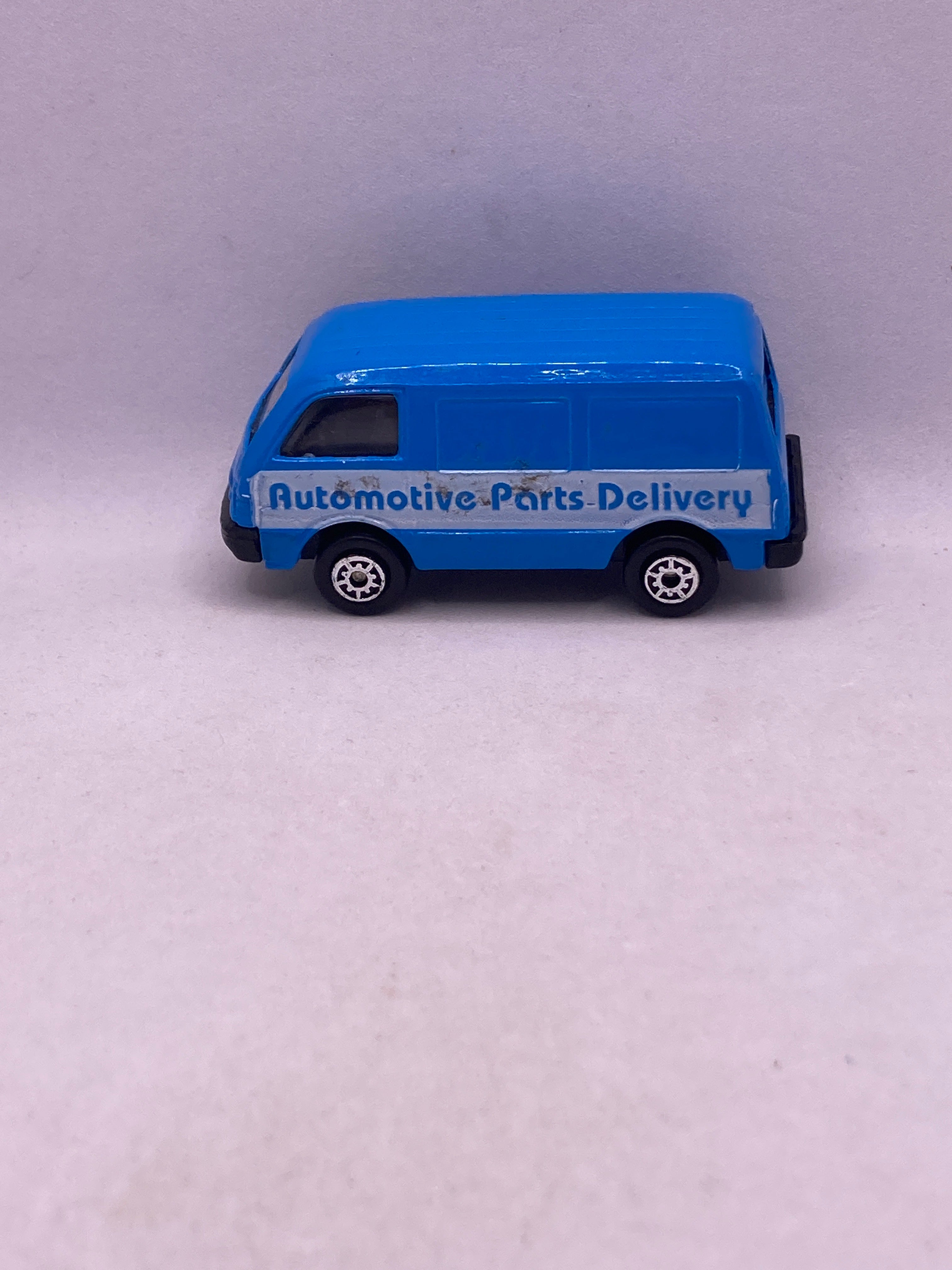 Maisto Ford Econovan Diecast