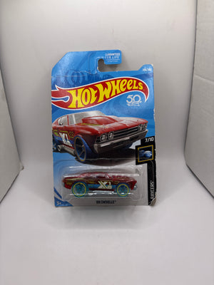 Hot Wheels 69 Chevelle Diecast red