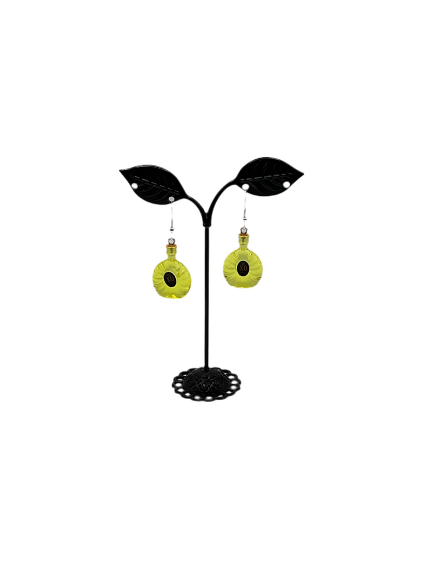 पीली XO कॉन्यैक बालियाँ