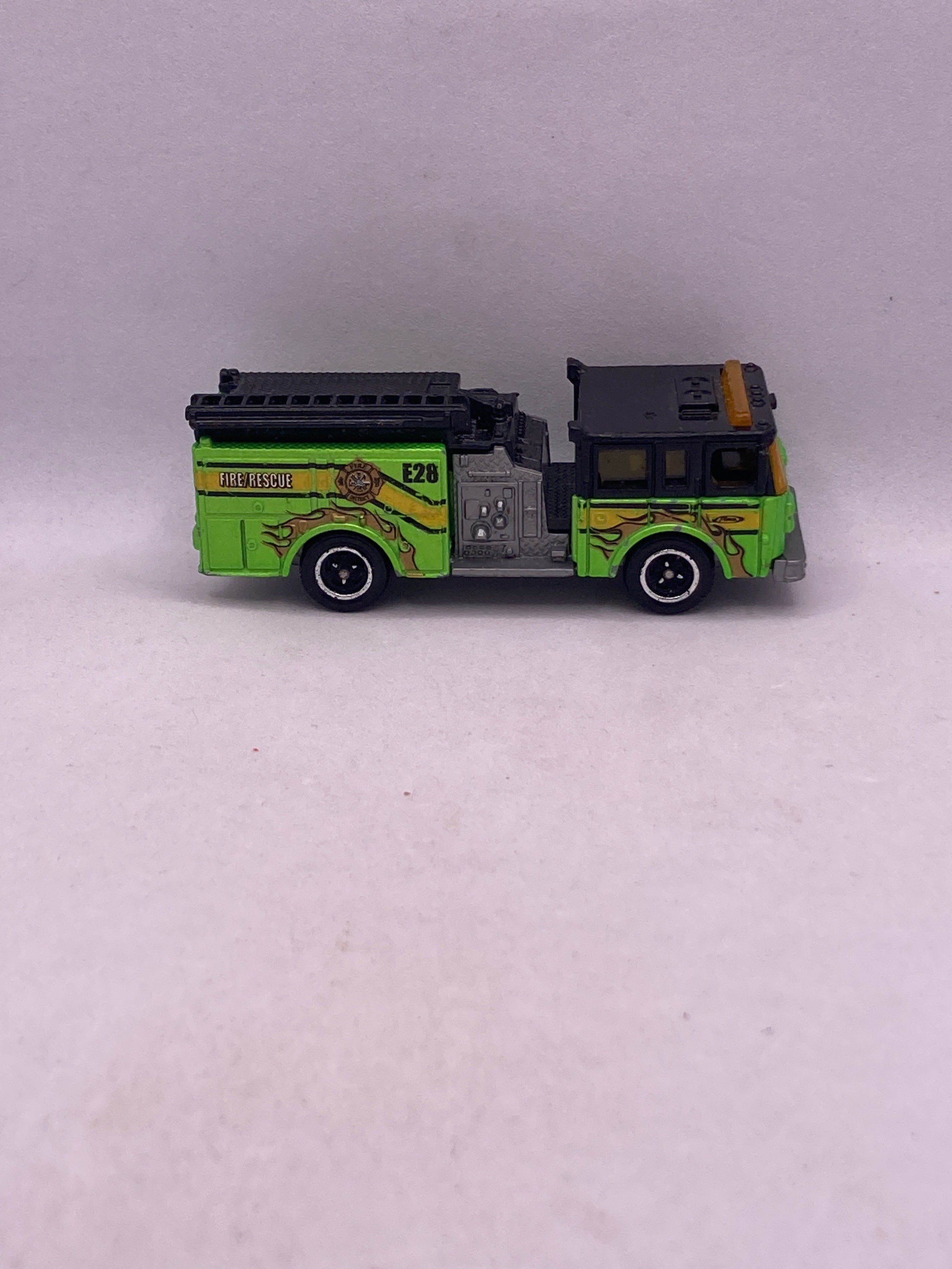 Matchbox Pierce Dash Fire Engine Diecast