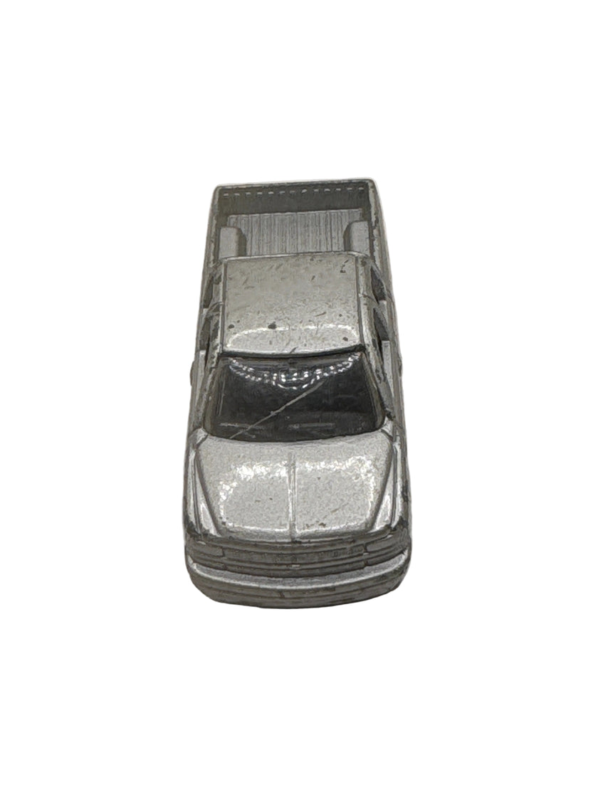 Maisto Chevy Silverado Diecast silver