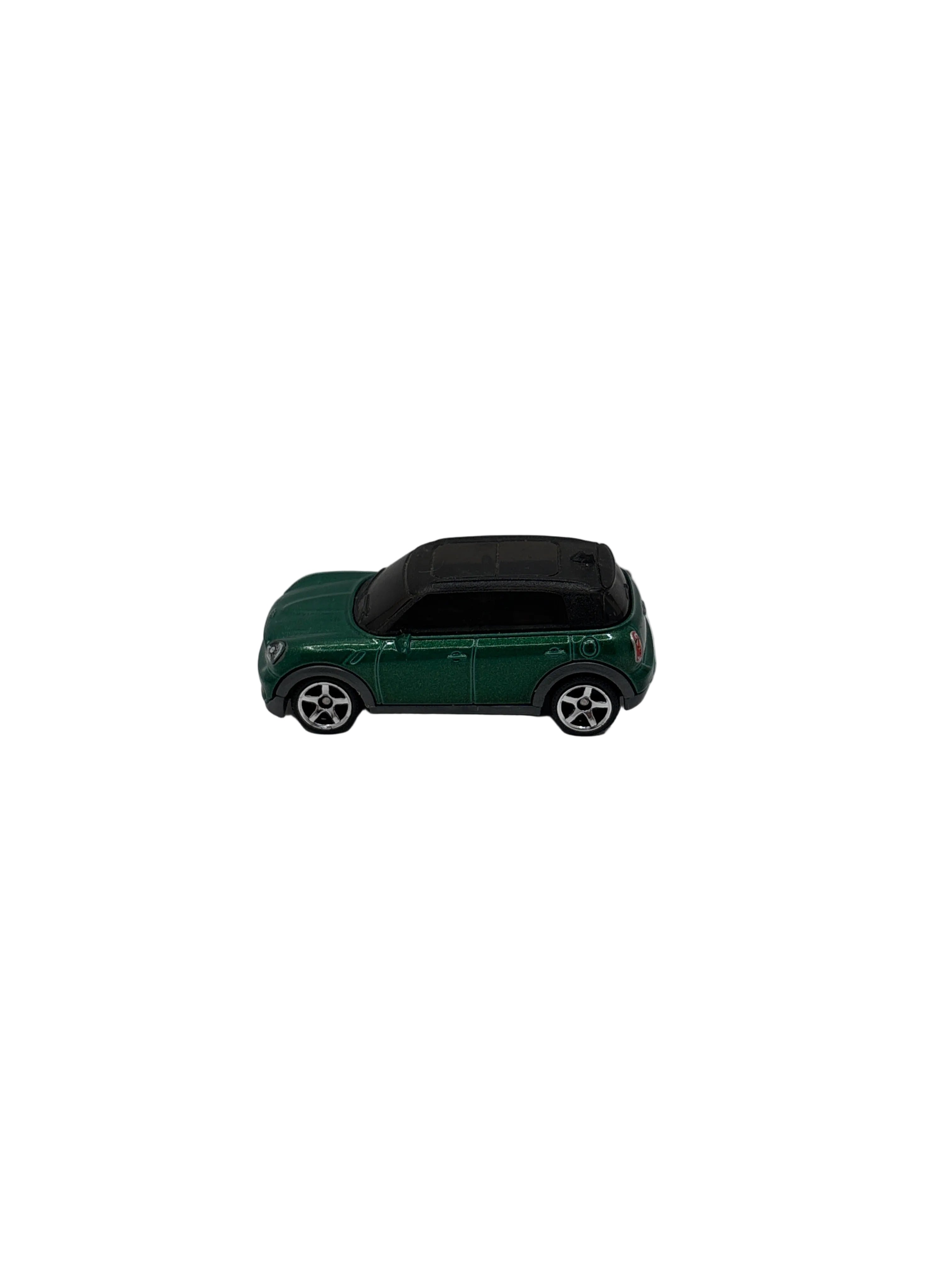 Matchbox 2011 Mini Cooper Countryman Diecast green