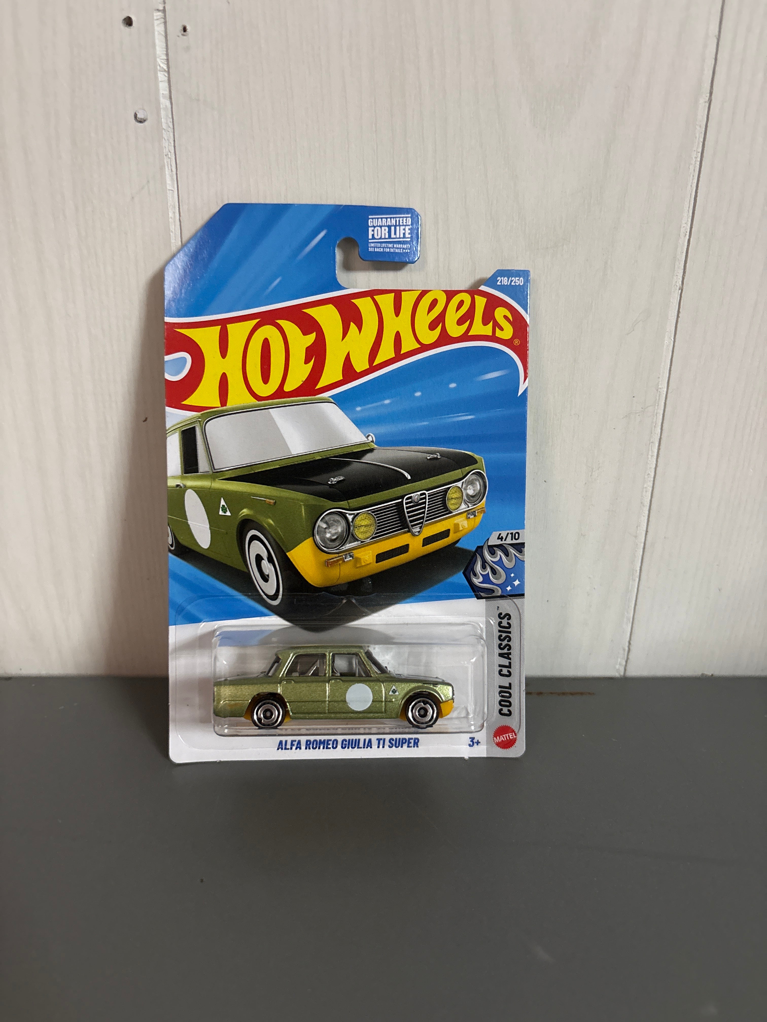 Hot Wheels Alfa Romeo Giulia TI Super Diecast