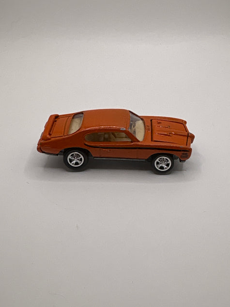 Johnny Lightning 1969 GTO Judge Diecast