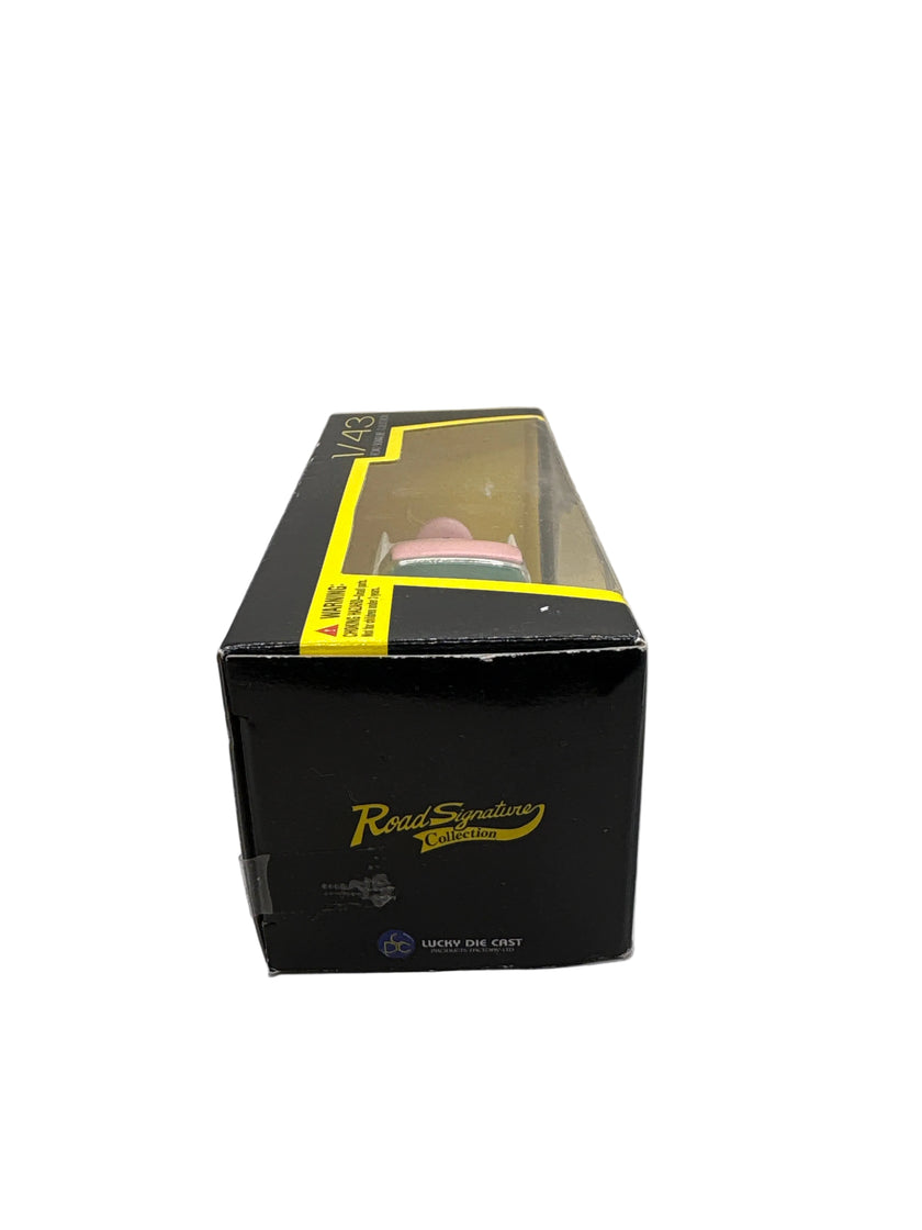 Firma de carretera 1955 Ford Crown Victoria