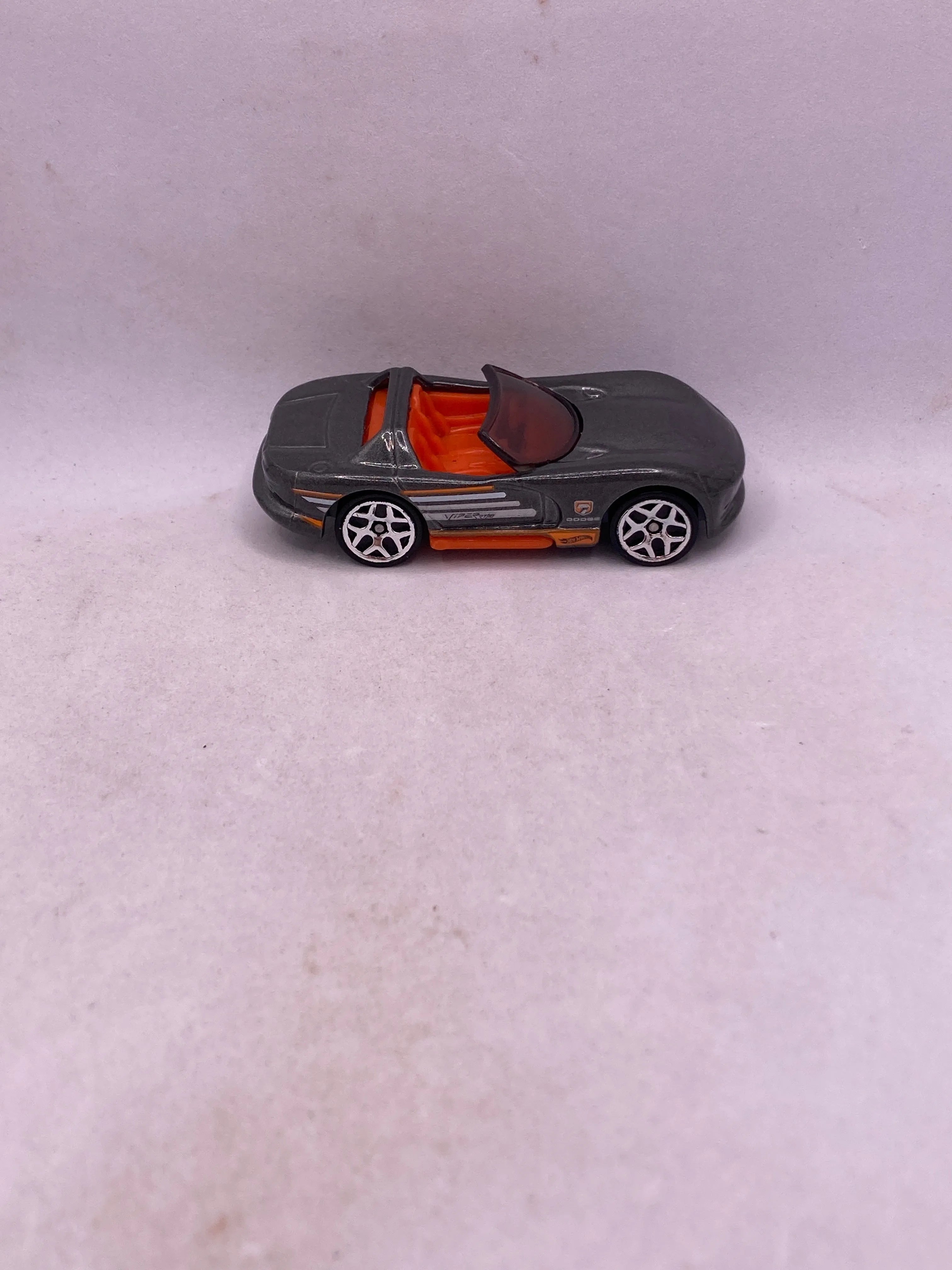 Hot Wheels Dodge Viper RT/10 Diecast