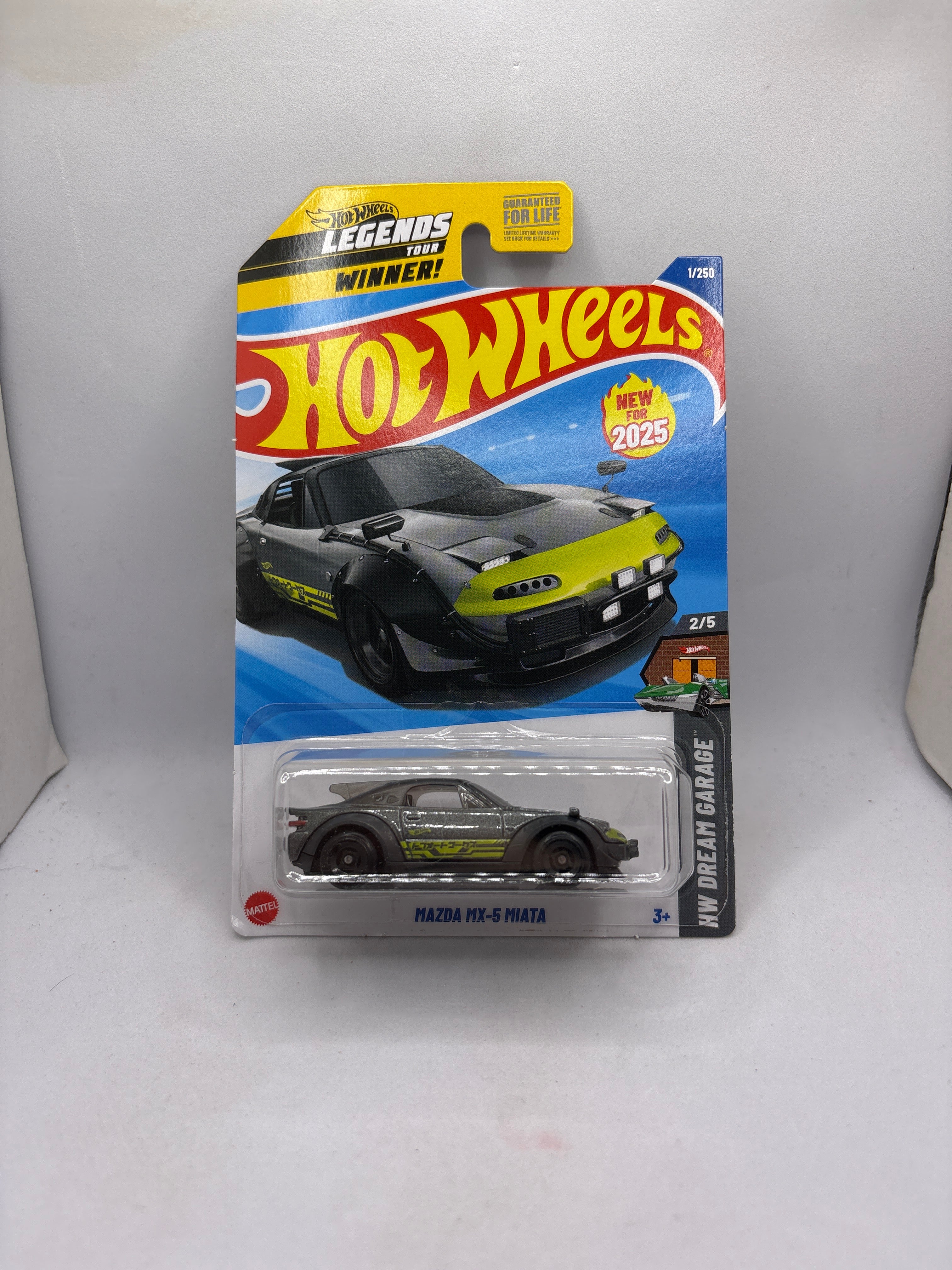 Hot Wheels Mazda MX-5 Miata Diecast