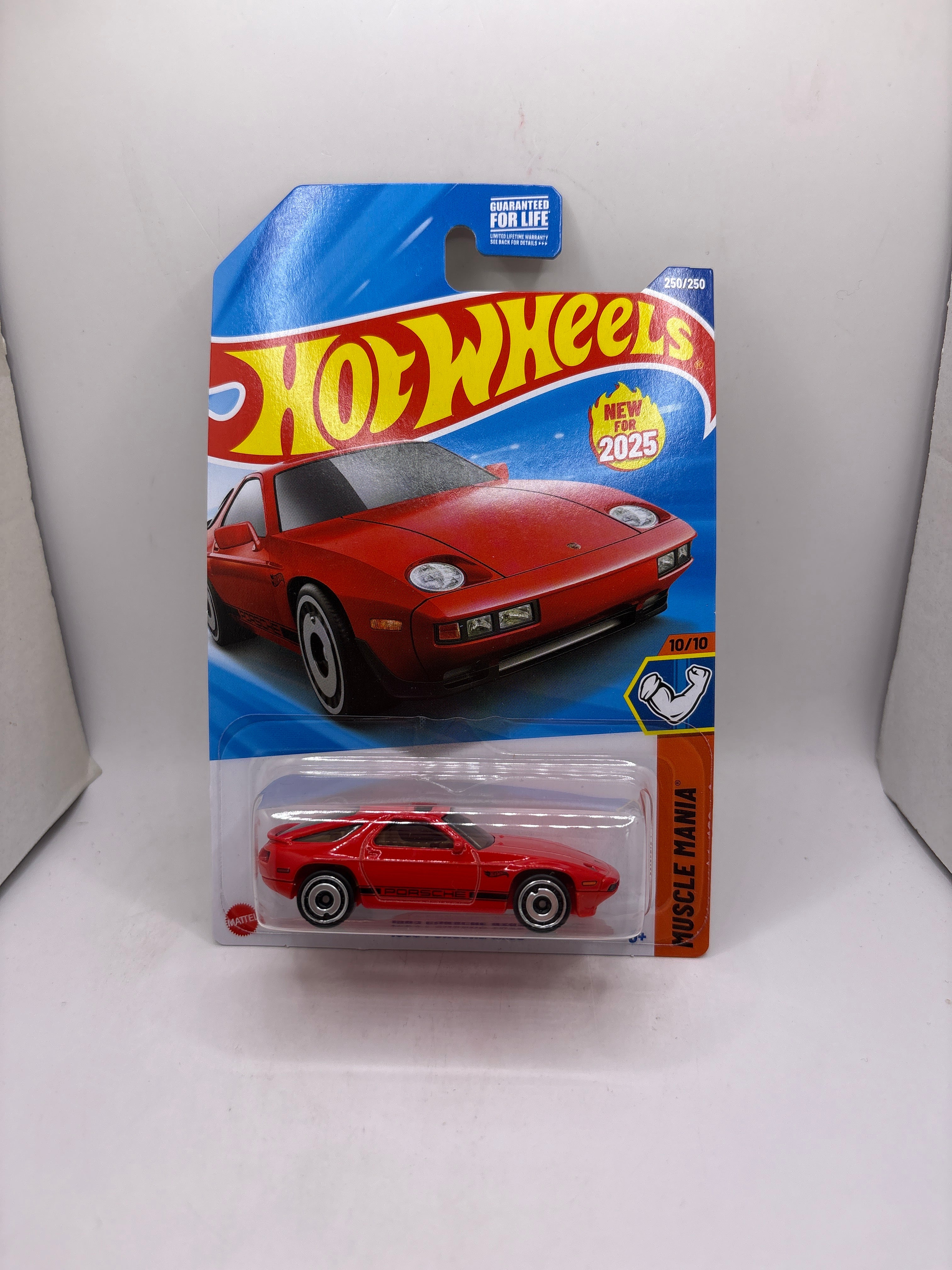 Hot Wheels 1983 Porsche 928S Diecast red