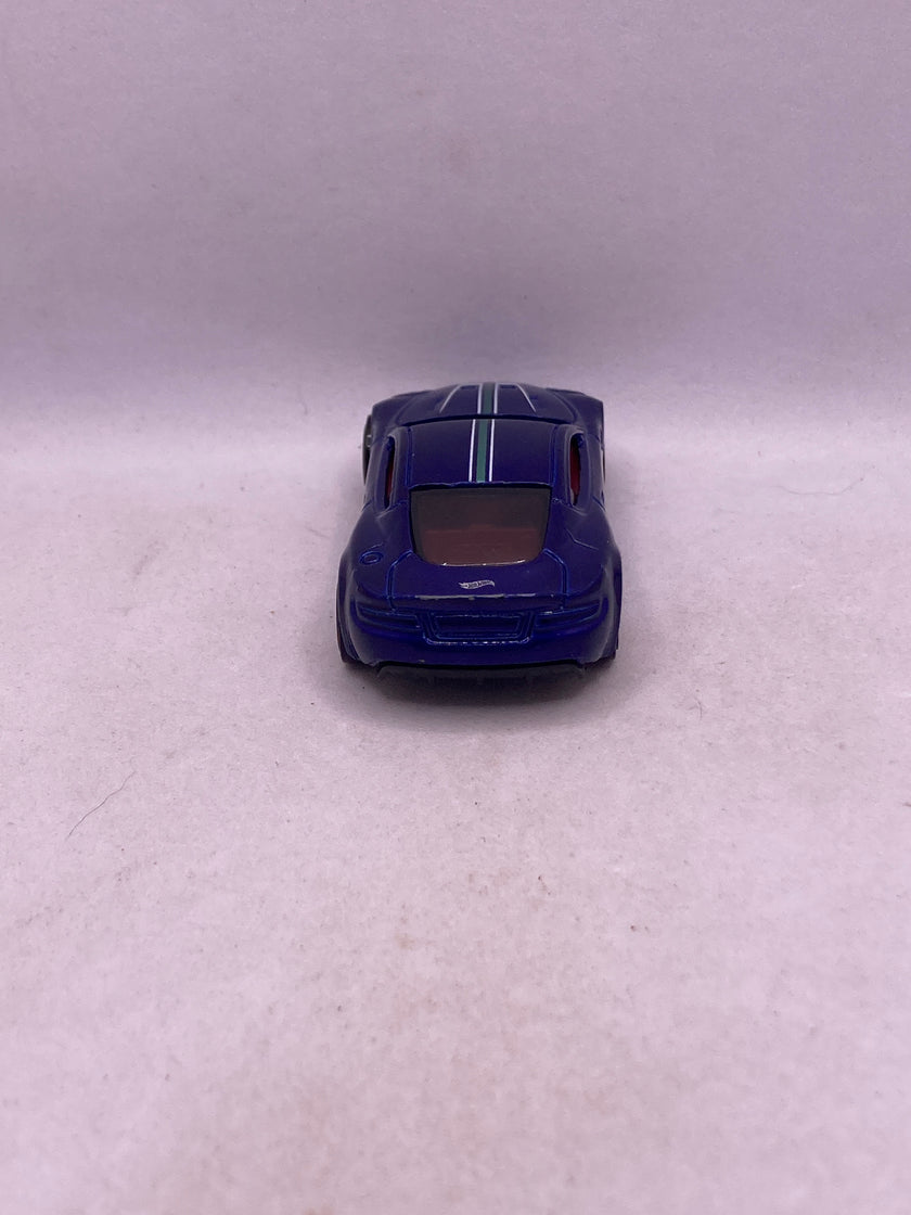 Hot Wheels Aston Martin DBS Diecast
