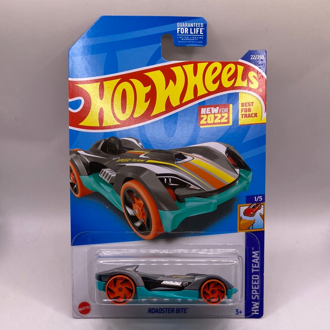 Hot Wheels Roadster Bite