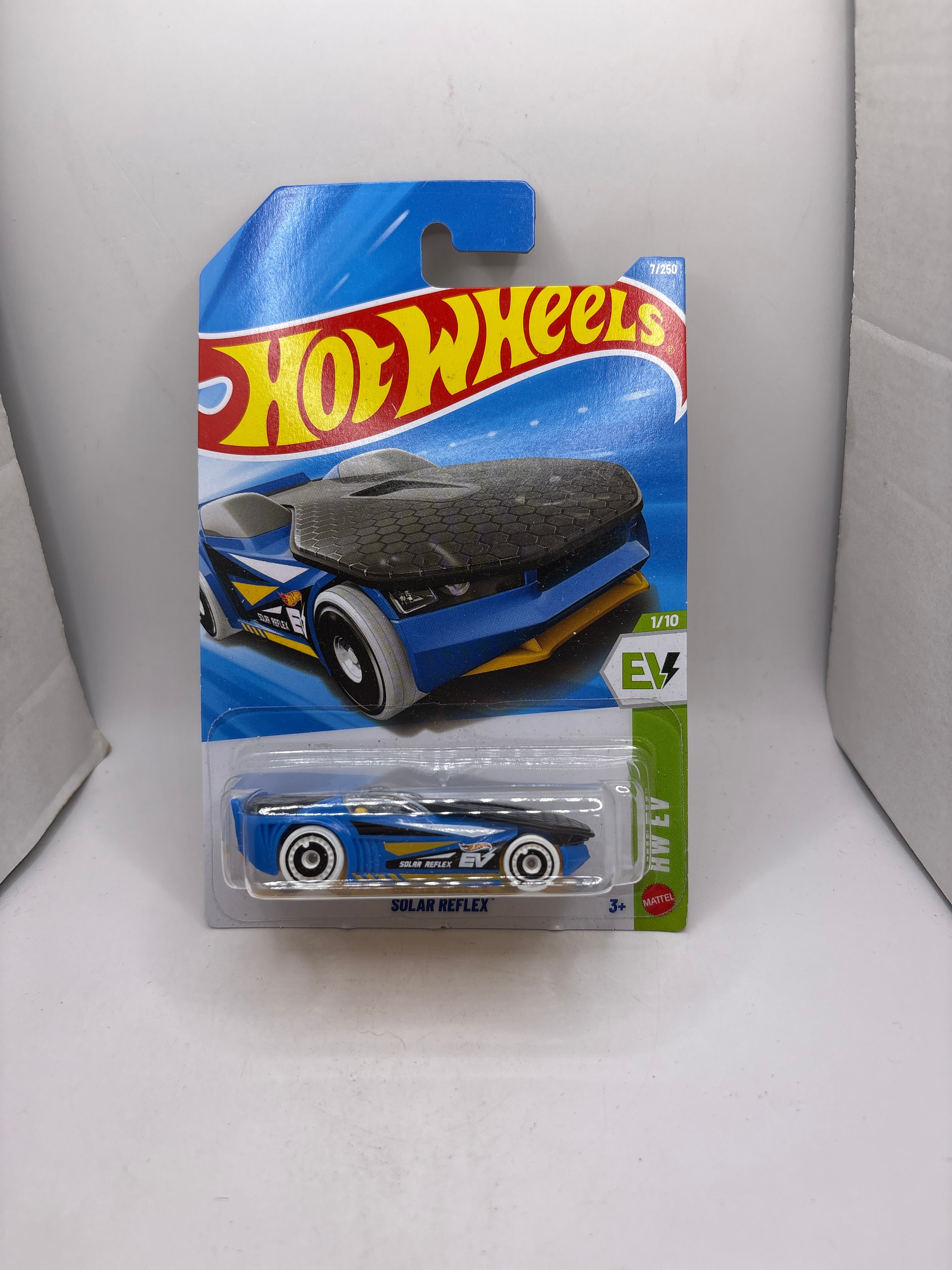 Hot Wheels Solar Reflex Diecast blue