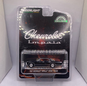 Greenlight 1967 Chevrolet Impala Sport Sedan Diecast