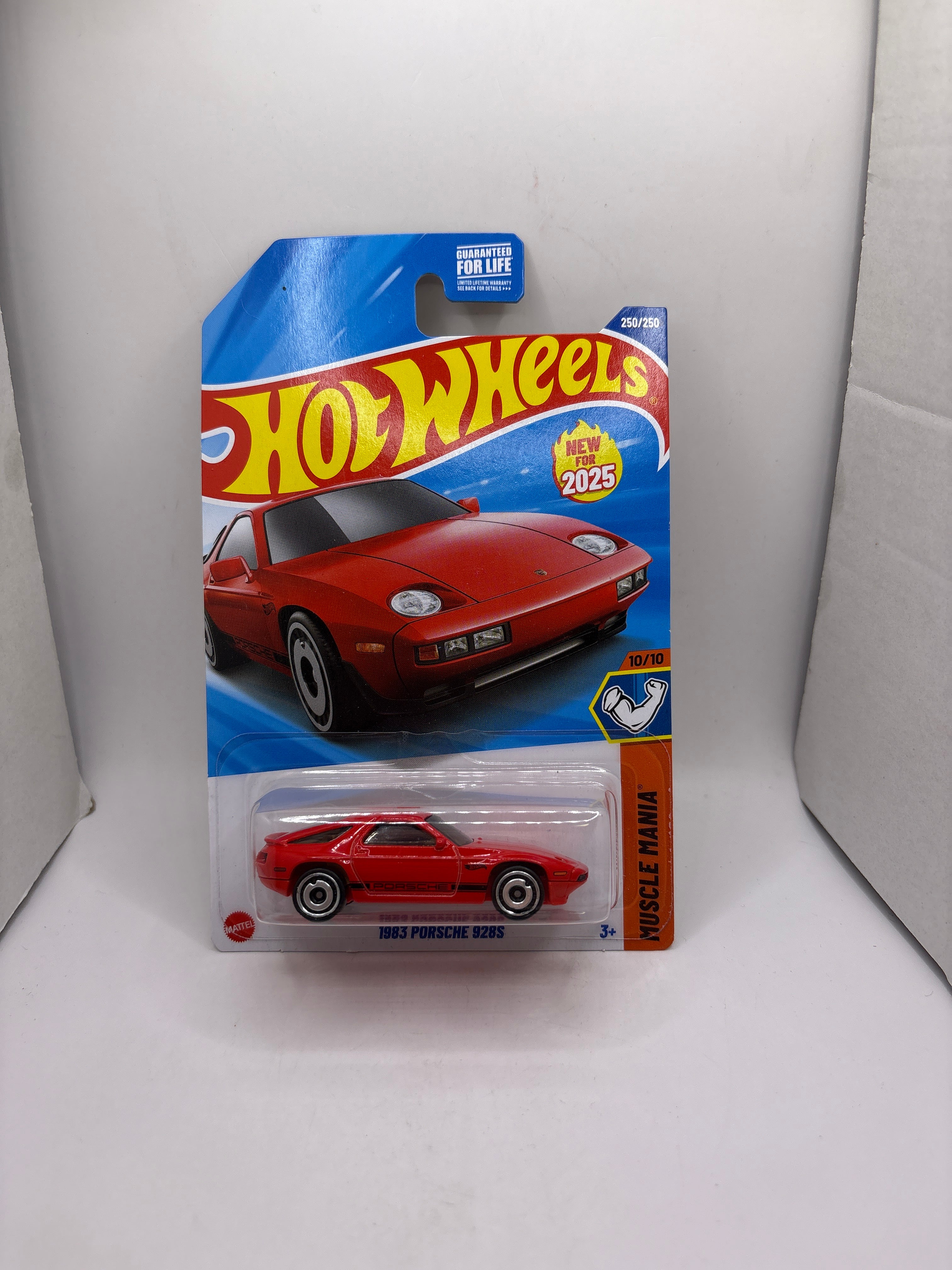 Hot Wheels 1983 Porsche 928S Diecast red