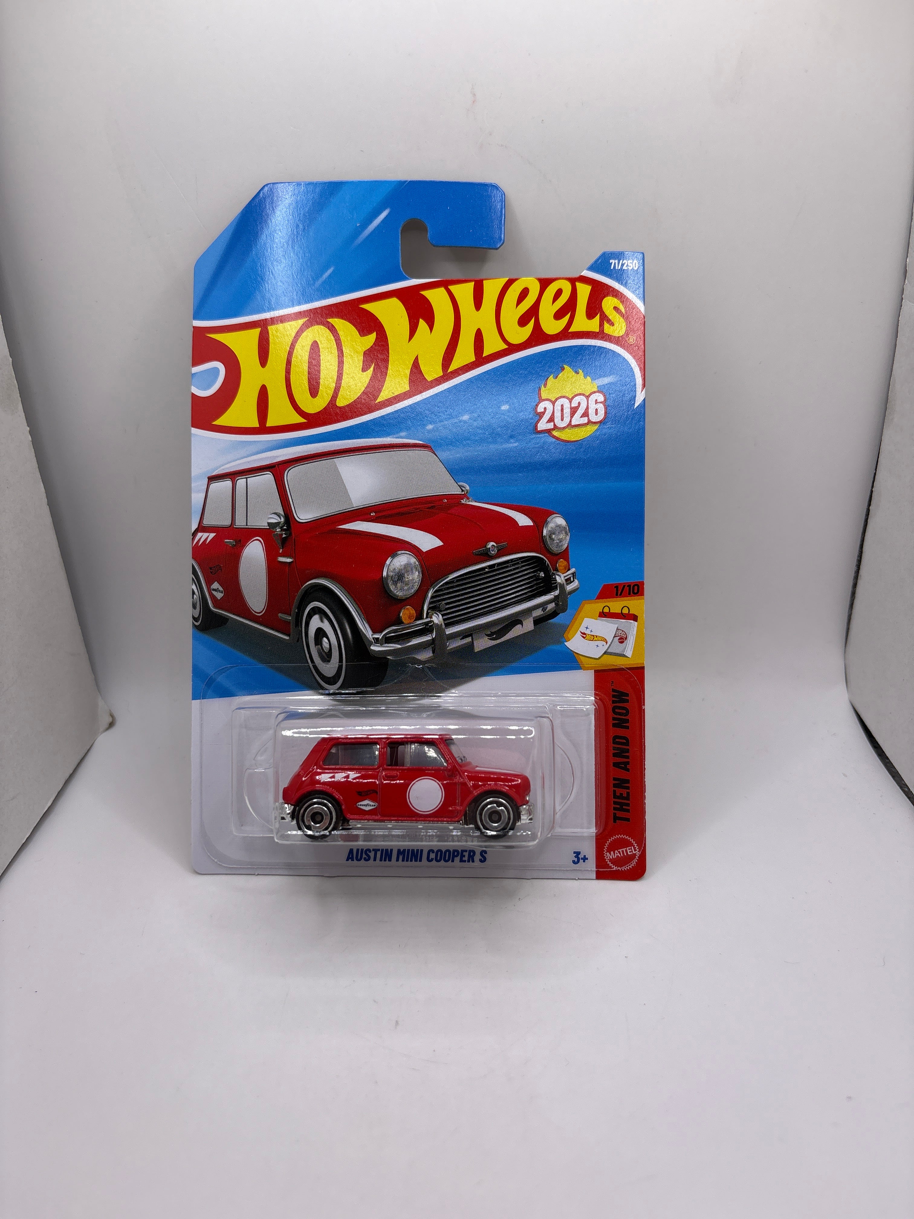 Hot Wheels Austin Mini Cooper S Diecast red