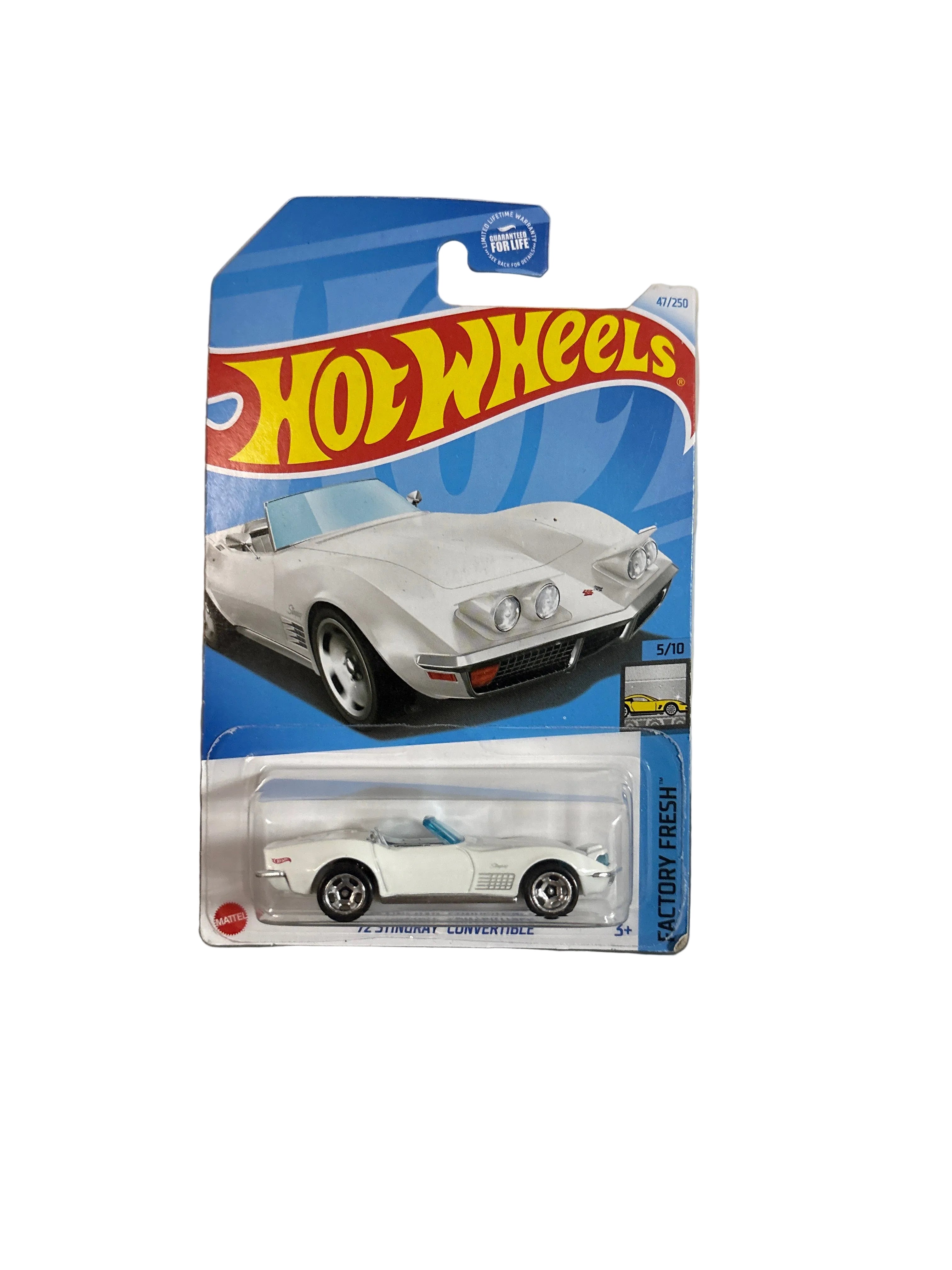 Hot Wheels 72 Stingray Convertible Diecast white