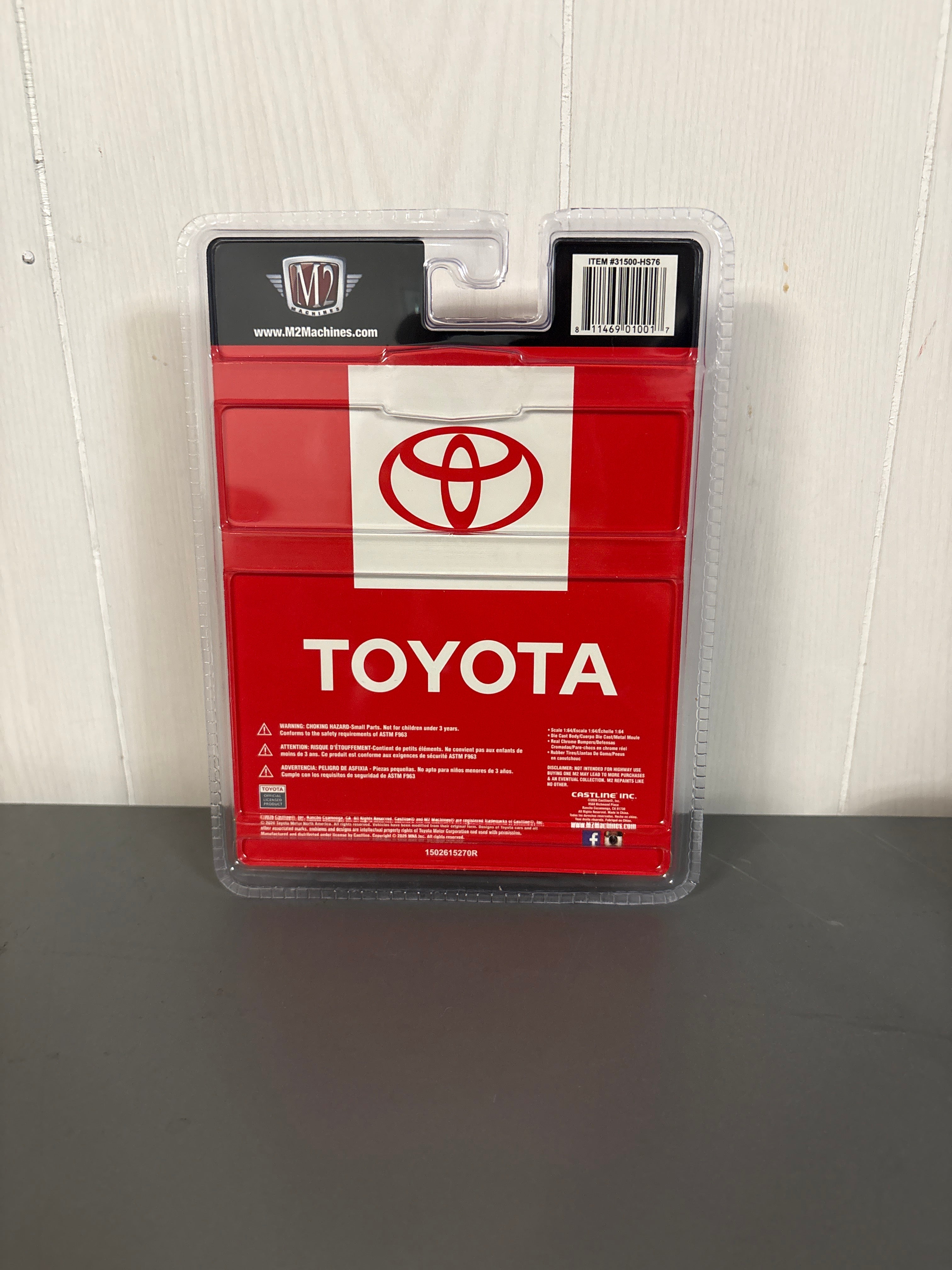 M2 1985 Toyota Truck Diecast