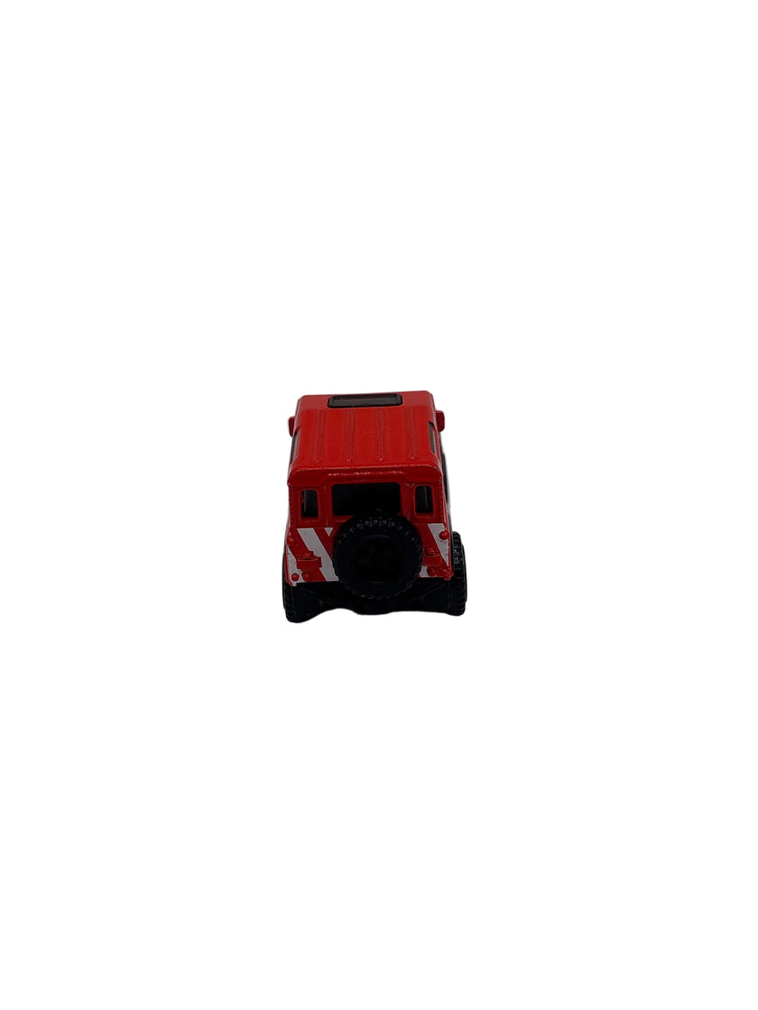 Hot Wheels Land Rover Defender 90 Diecast red