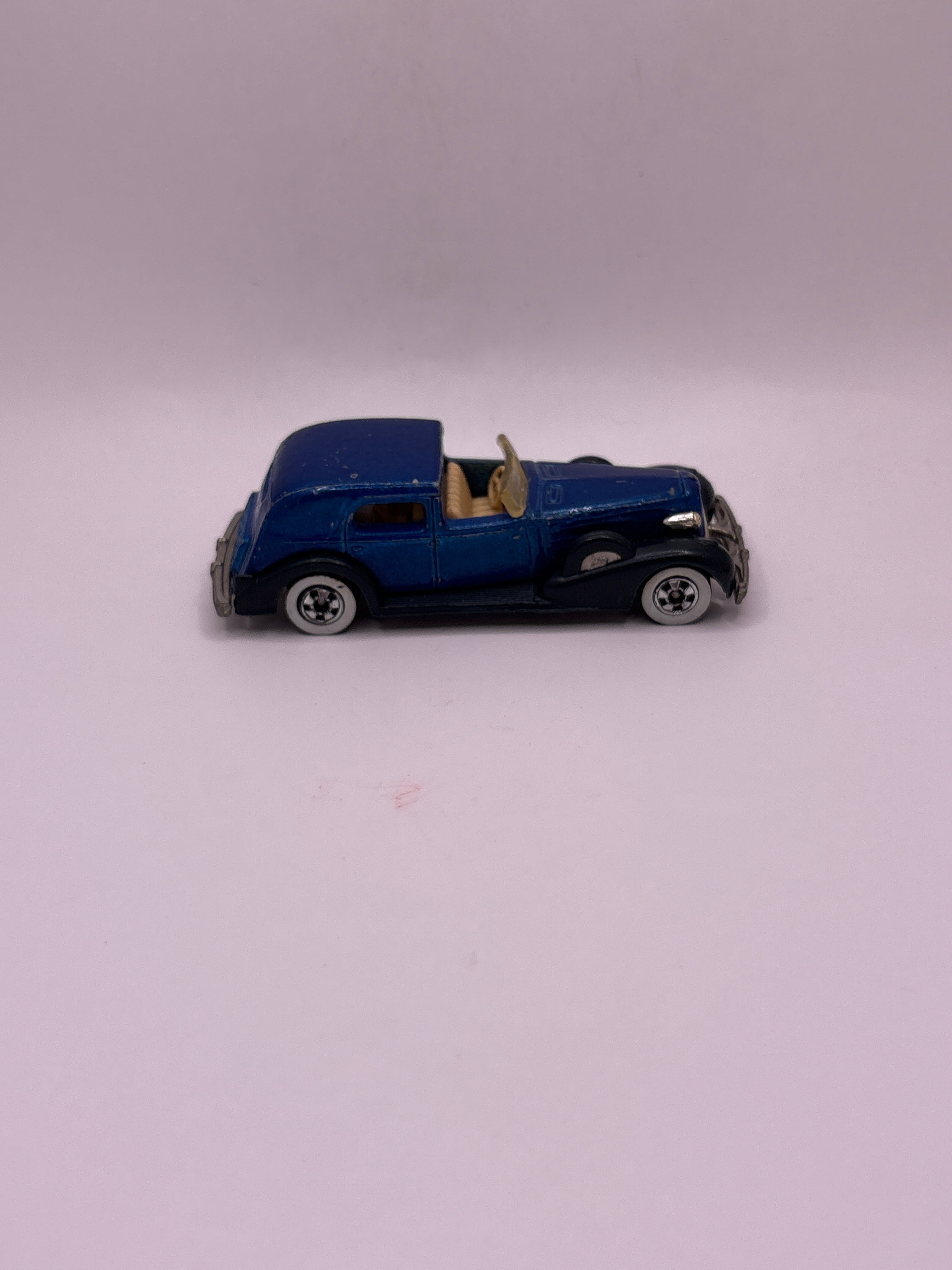 Hot Wheels 35 Classic Caddy Diecast