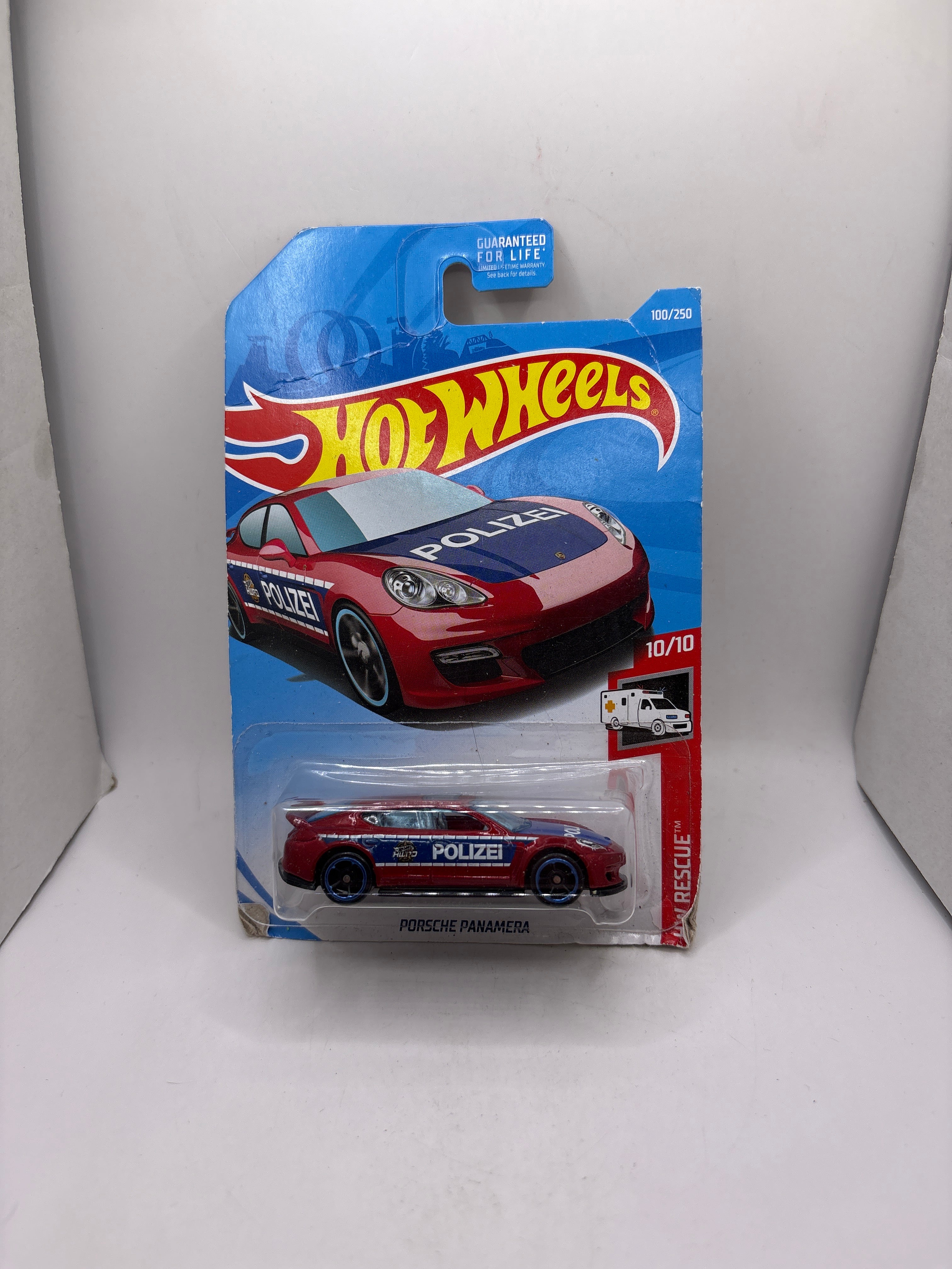 Hot Wheels Porsche Panamera Diecast red